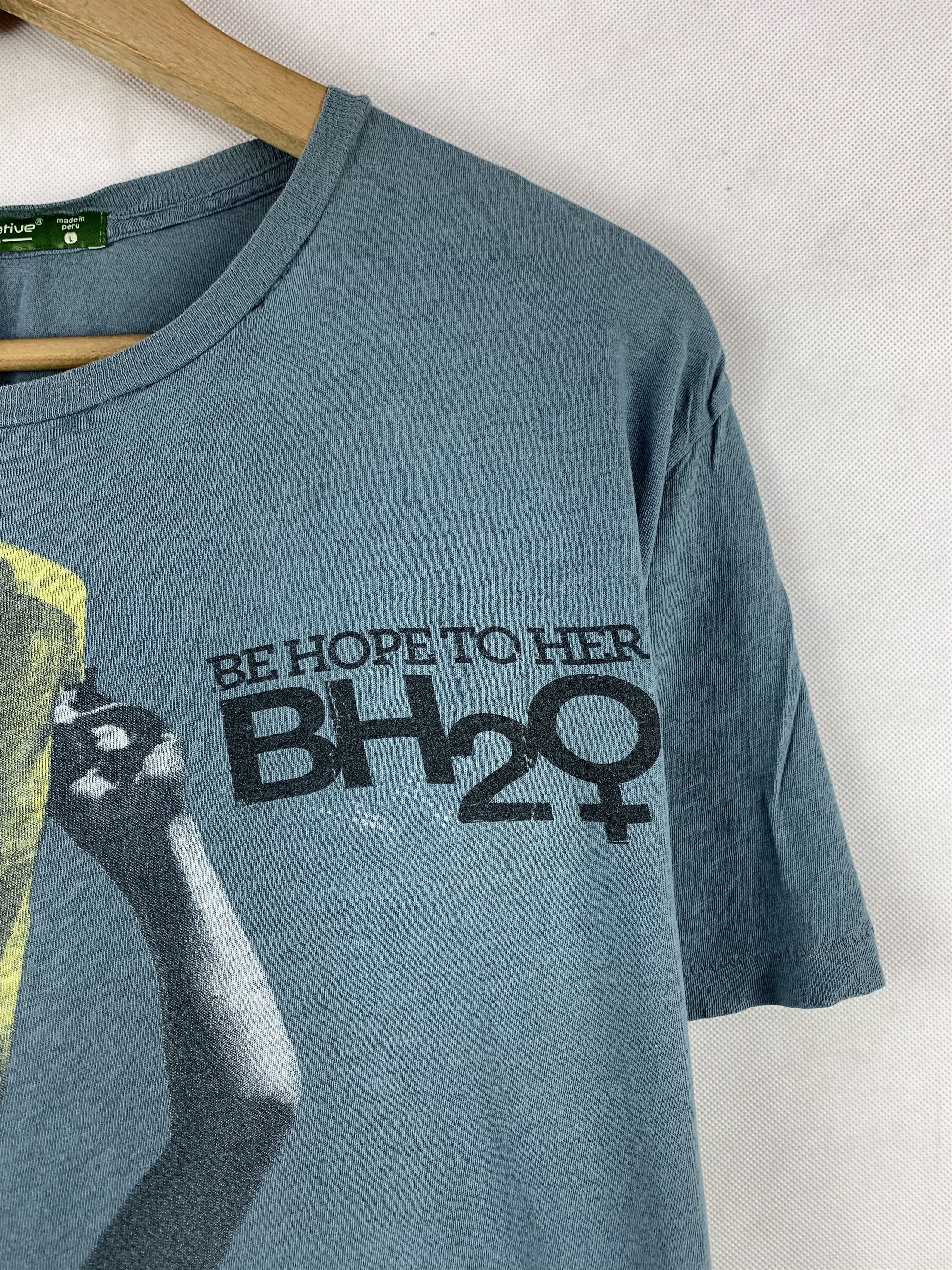 Vintage 🔥Alternative Earth Be Hope To Her Big Potrait Tee Size US L / EU 52-54 / 3 - 4 Thumbnail