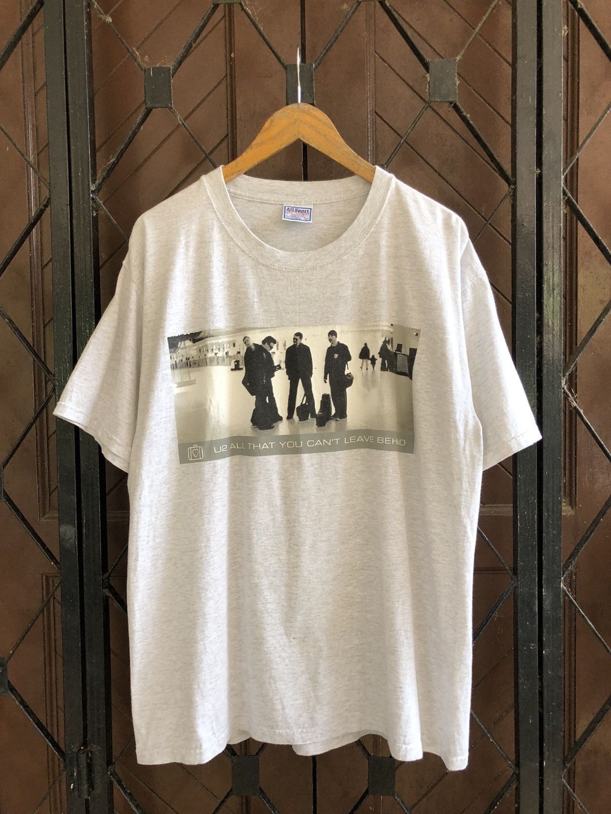 Vintage 2001 U2 All That You Can't Leave Behind Album Tee