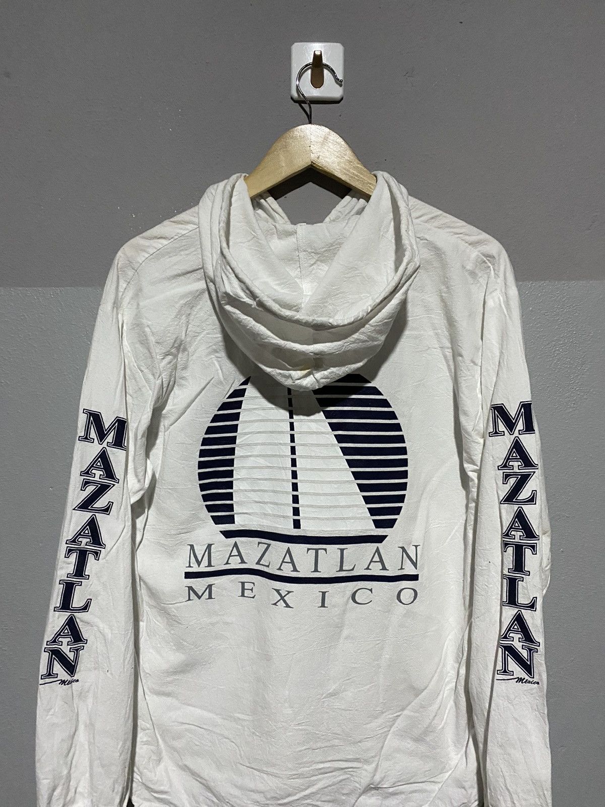 Vintage 🔥SALE🔥VINTAGE MAZATLAN MEXICO HOODIES Size US L / EU 52-54 / 3 - 3 Thumbnail