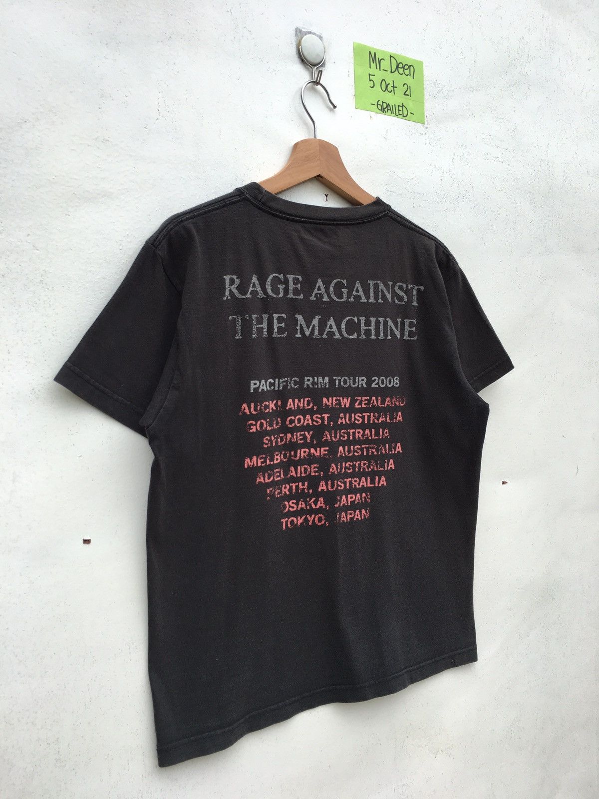 Band Tees Vintage Rage Againts The Machines BOLA Album Cover Tee Size US S / EU 44-46 / 1 - 11 Thumbnail
