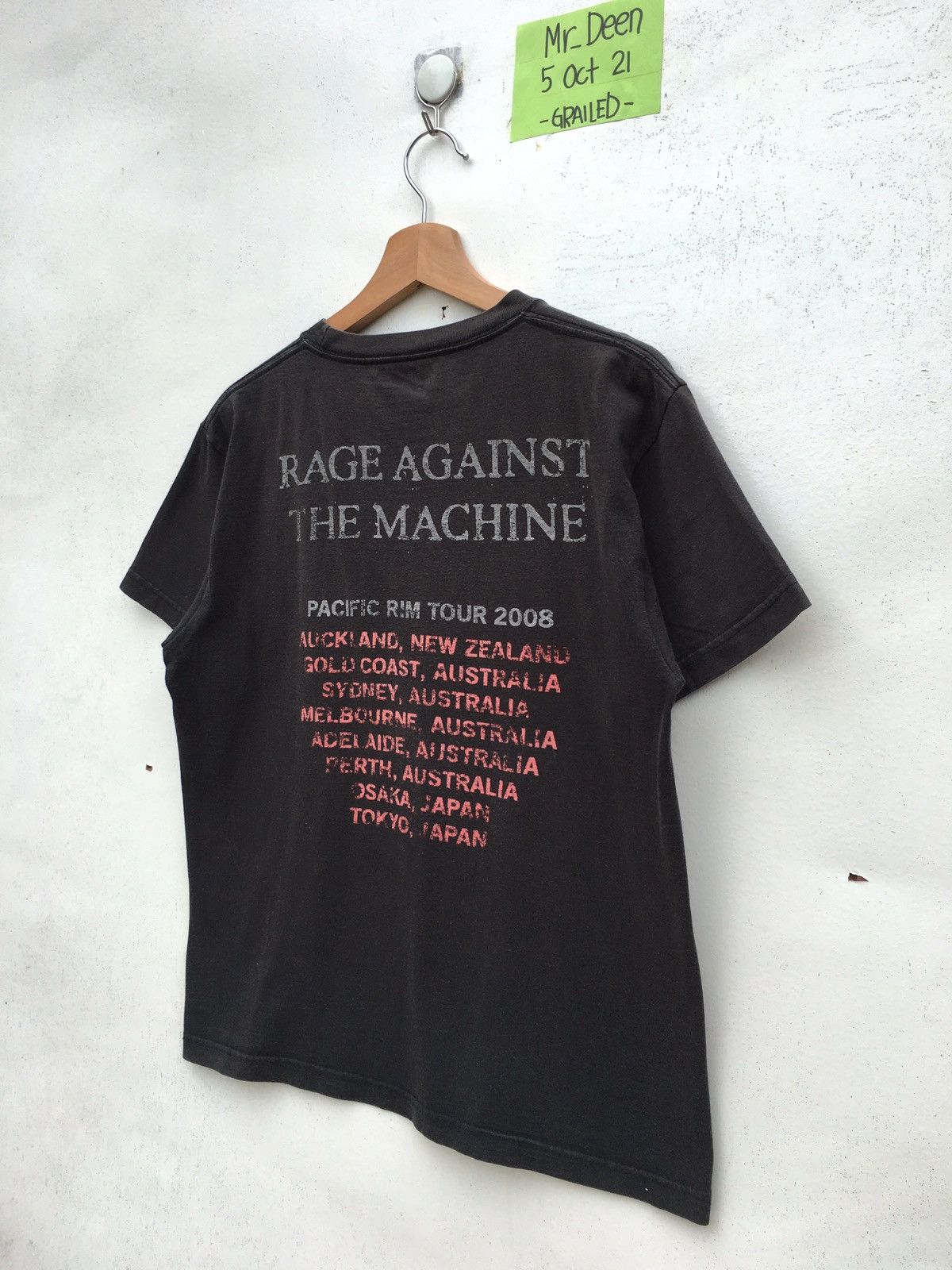 Band Tees Vintage Rage Againts The Machines BOLA Album Cover Tee Size US S / EU 44-46 / 1 - 12 Thumbnail