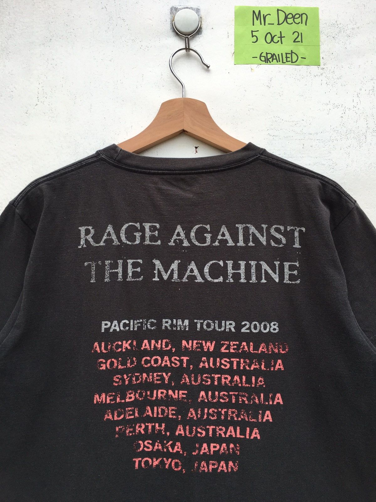 Band Tees Vintage Rage Againts The Machines BOLA Album Cover Tee Size US S / EU 44-46 / 1 - 1 Thumbnail