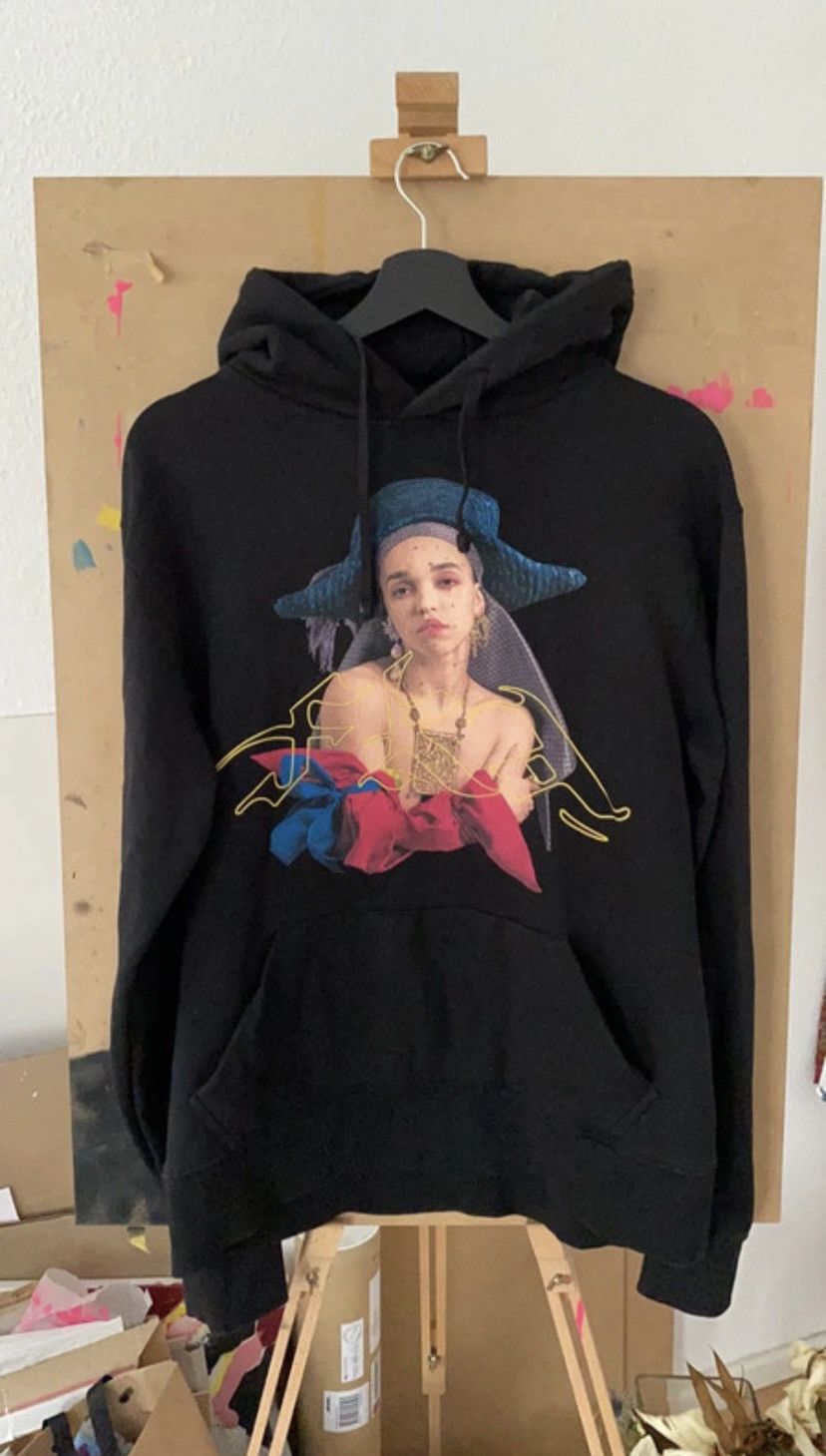 Vintage FKA Twigs Tour Hoodie 2019 Size US M / EU 48-50 / 2 - 1 Thumbnail