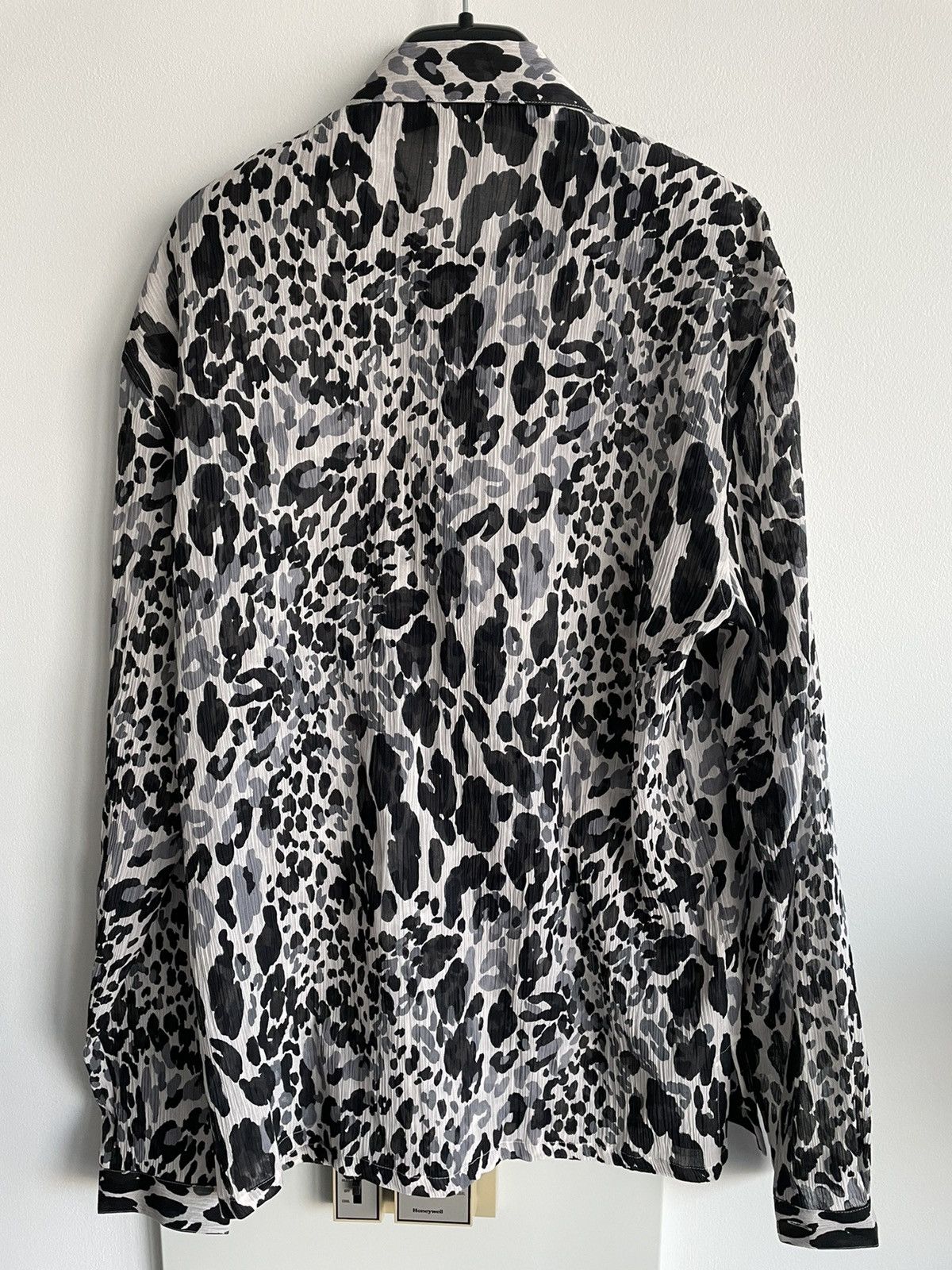 Hedi Slimane × Saint Laurent Paris × Yves Saint Laurent $1,500 Brand NEW Super Runway Saint Laurent Silk Shirt Size US S / EU 44-46 / 1 - 16 Thumbnail