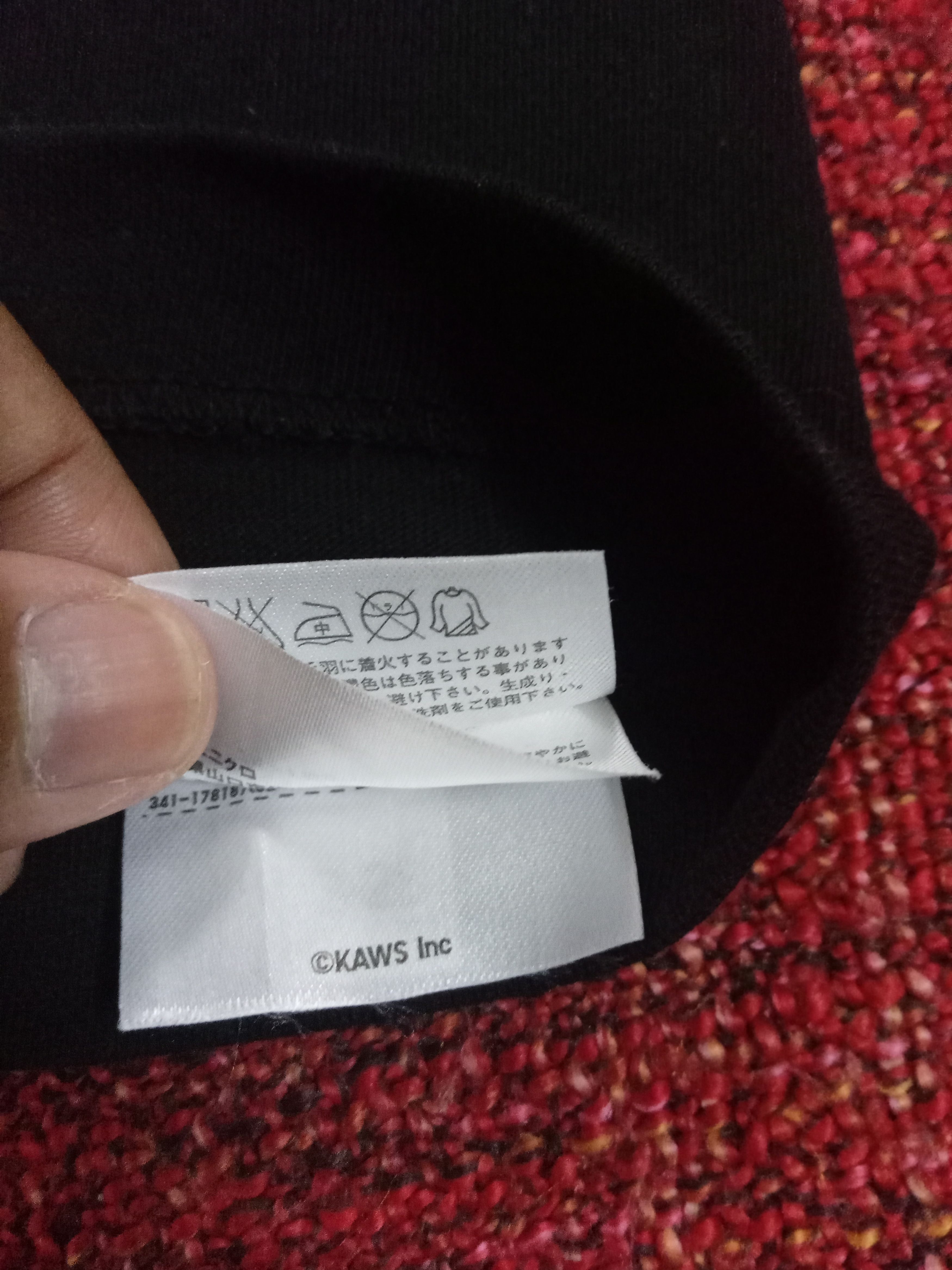 Japanese Brand × Kaws × Uniqlo Rare Kaws x Ut pocket Tee Futura Bape Stussy Art Size US S / EU 44-46 / 1 - 2 Thumbnail
