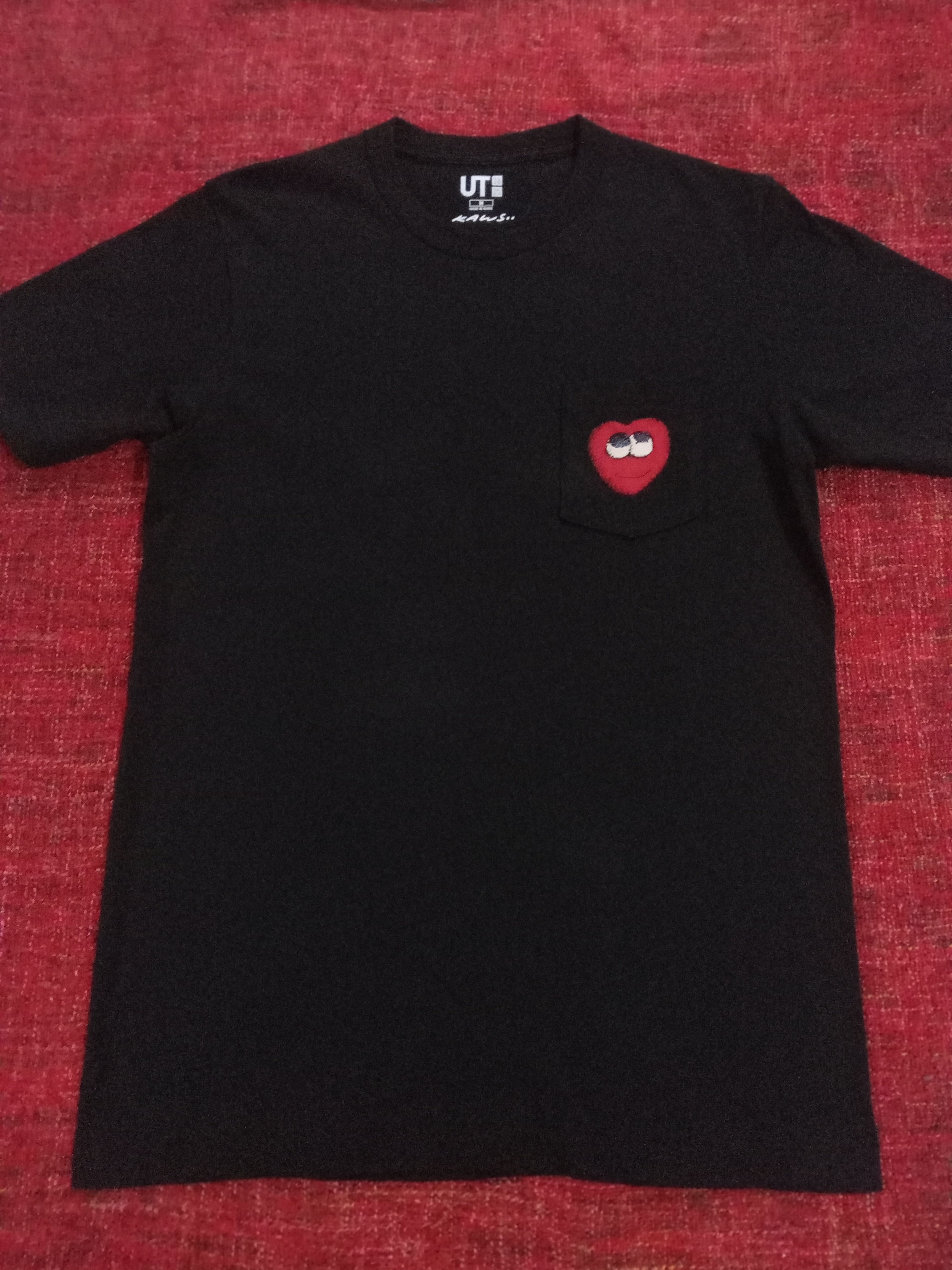 Japanese Brand × Kaws × Uniqlo Rare Kaws x Ut pocket Tee Futura Bape Stussy Art Size US S / EU 44-46 / 1 - 5 Thumbnail