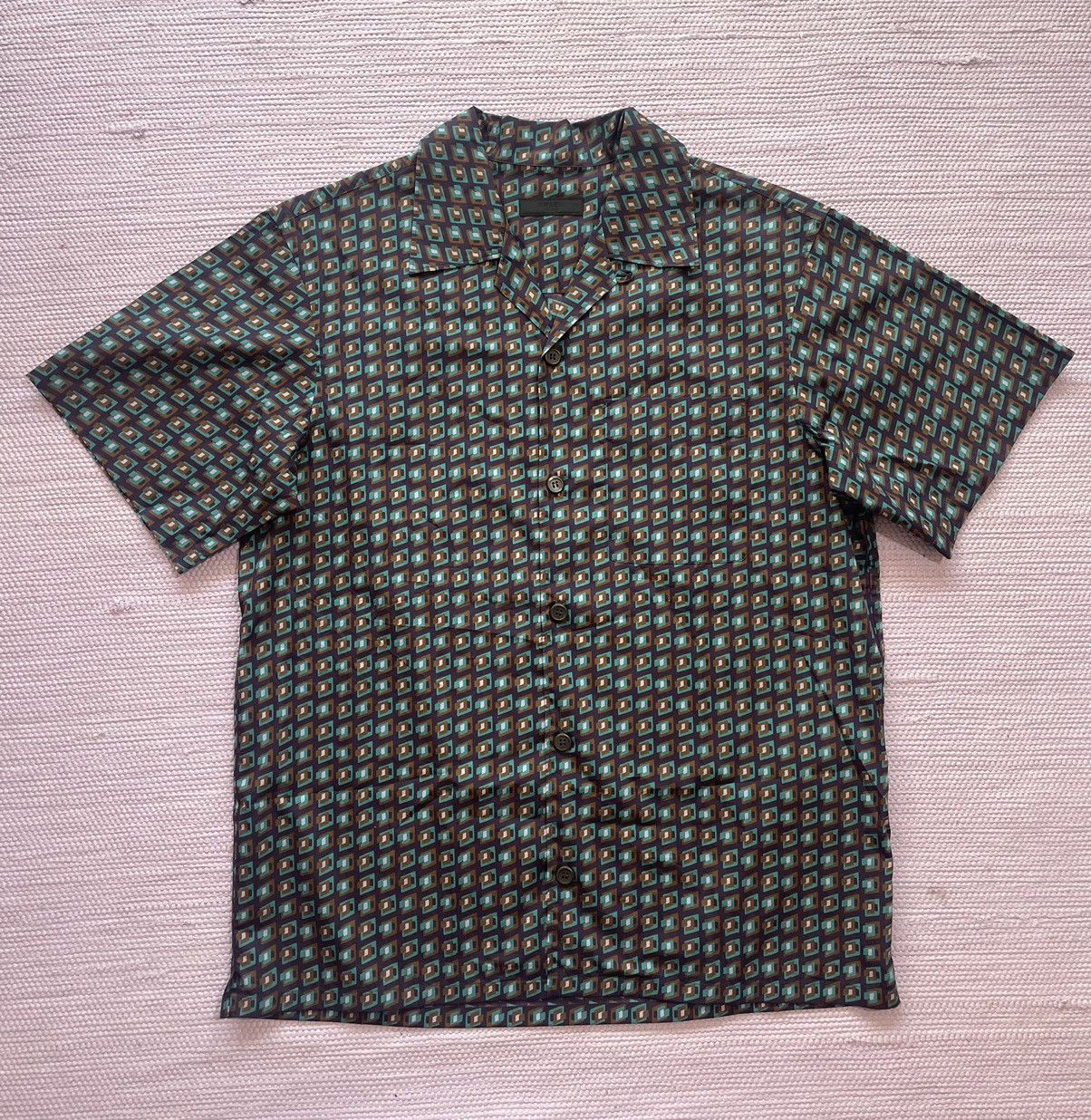 AW2018 pattern button shirt