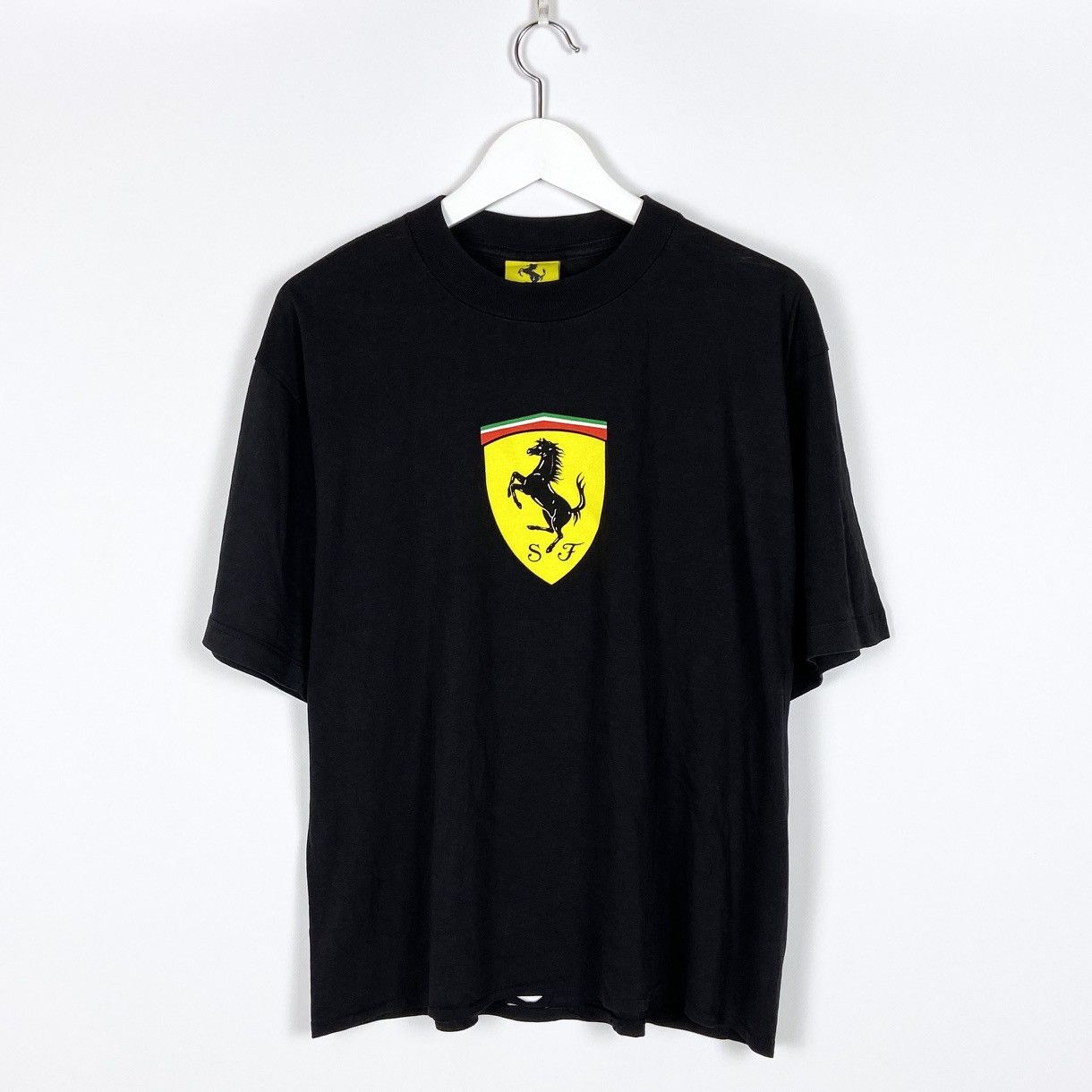 Vintage 90s Ferrari SPa 1996 Racing distresses tee Formula 1
