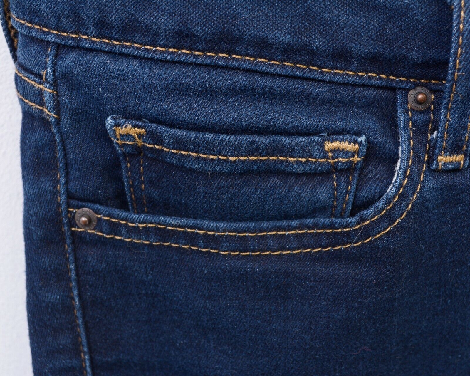 Levi's 711 Skinny Womens W27 L28 Mid Rise Jeans Trousers Slim Pants Size 27" / US 4 / IT 40 - 4 Thumbnail