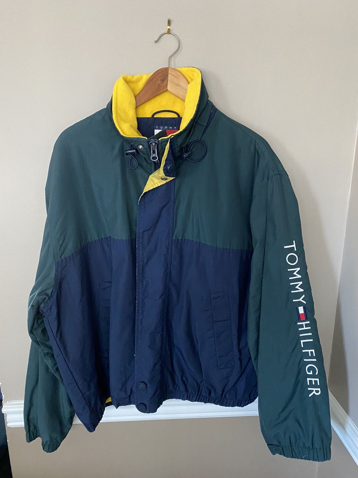 Tommy Hilfiger VINTAGE TOMMY HILFIGER JACKET Size US L / EU 52-54 / 3 - 1 Thumbnail