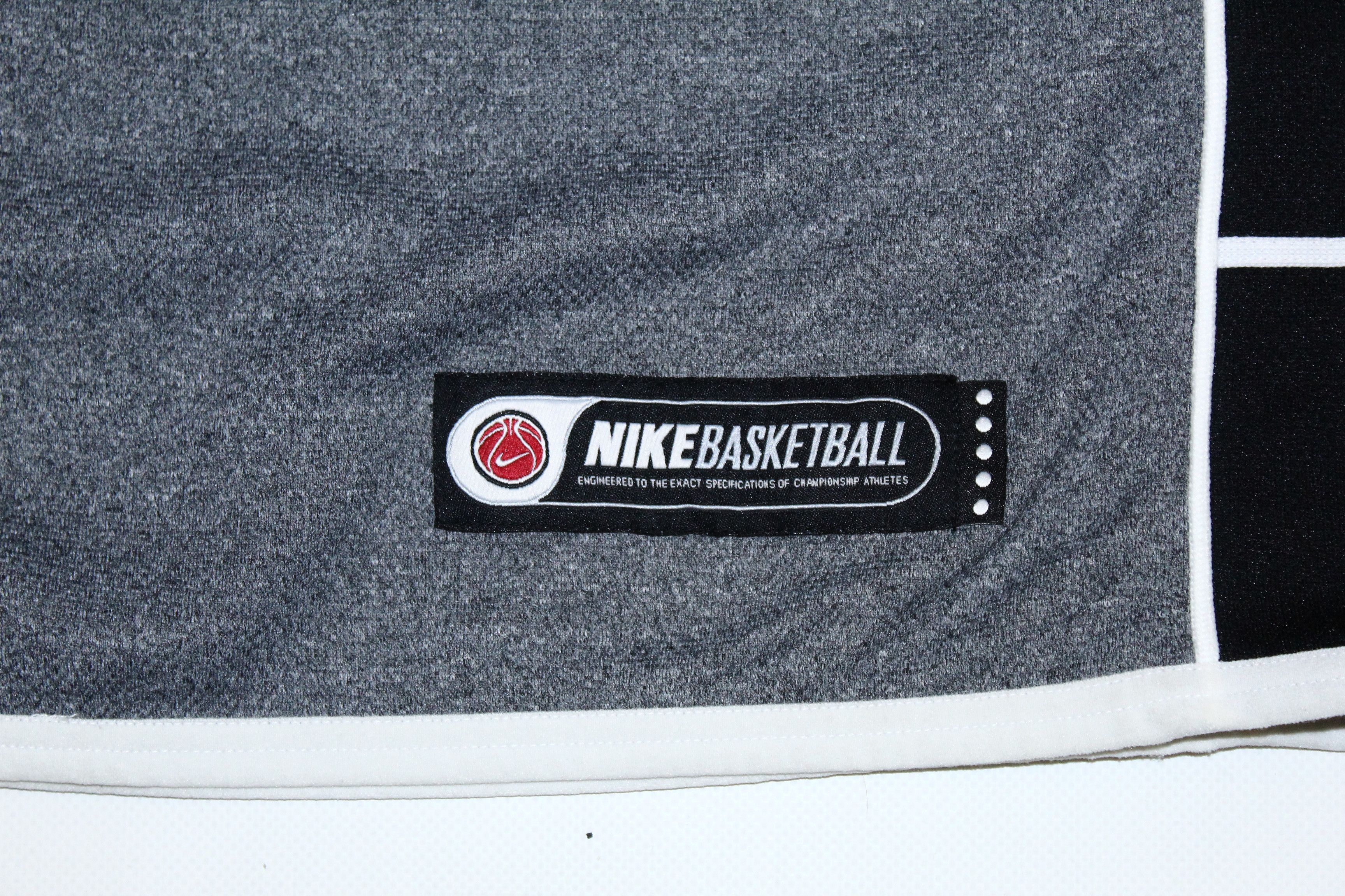 Nike Vtg 90s Nike Basketball Swoosh Embroid V-neck Jersey Size US M / EU 48-50 / 2 - 3 Thumbnail