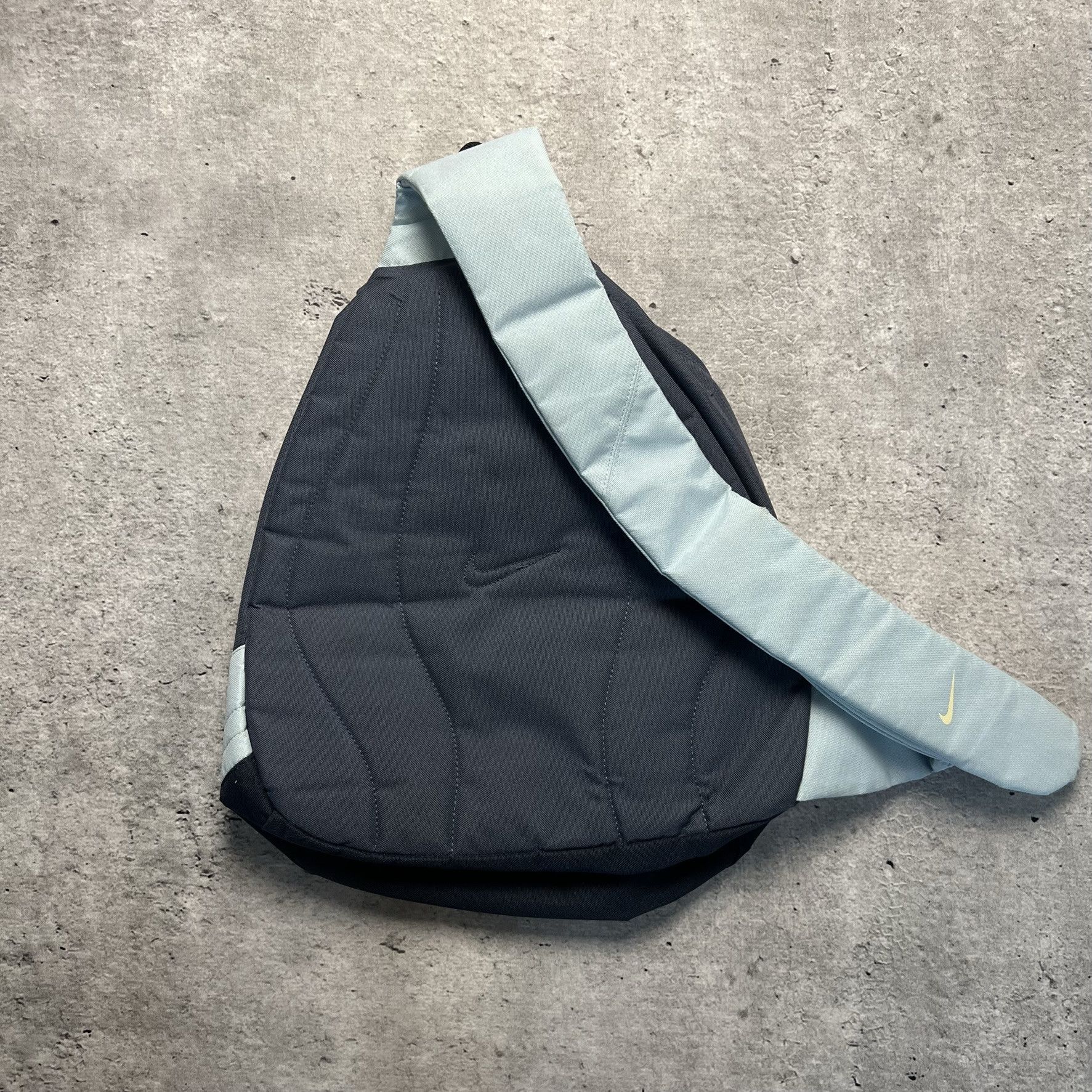 Nike Nike Vintage Crossbody Baby Blue Bag Y2k 90s RARE Size ONE SIZE - 4 Thumbnail