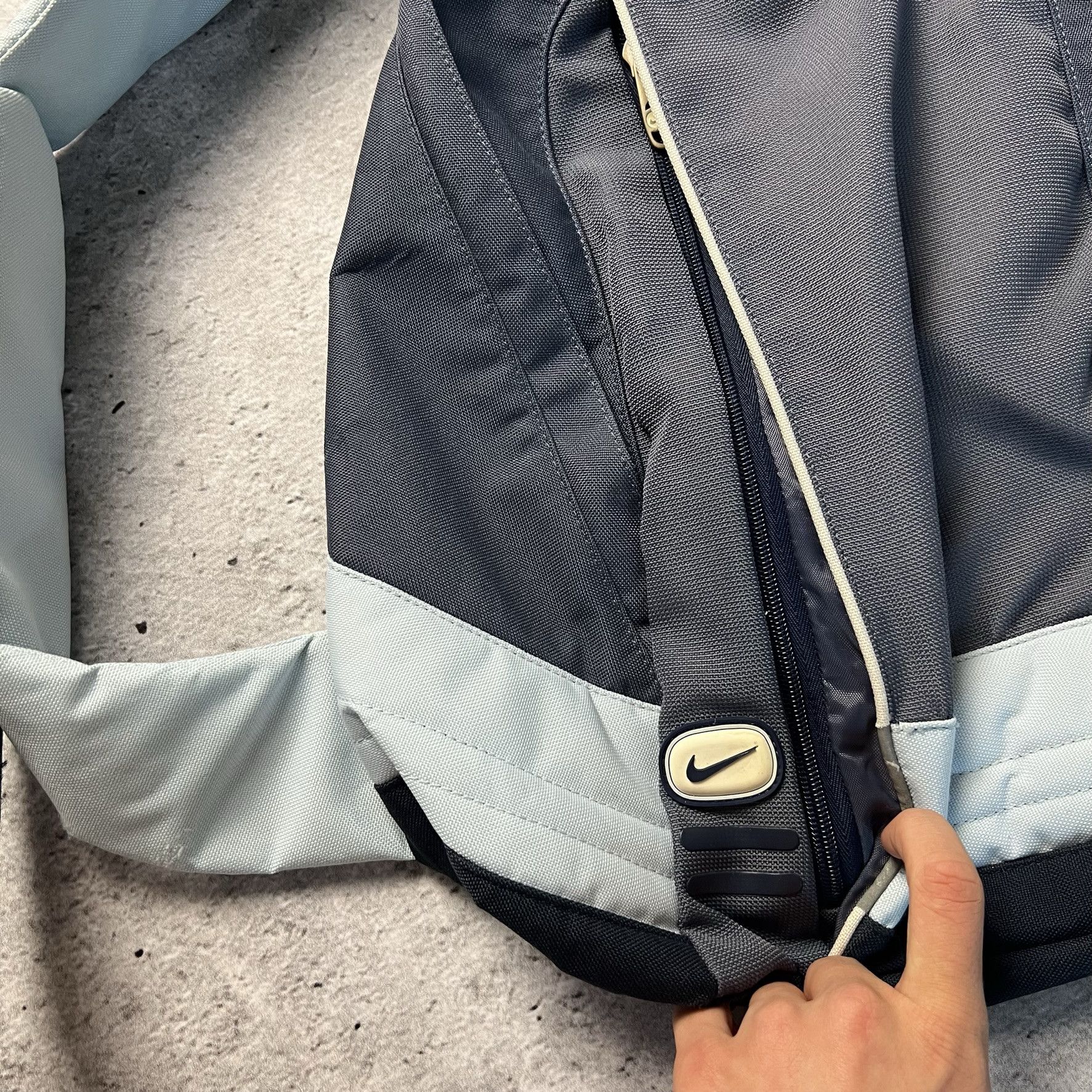 Nike Nike Vintage Crossbody Baby Blue Bag Y2k 90s RARE Size ONE SIZE - 3 Thumbnail
