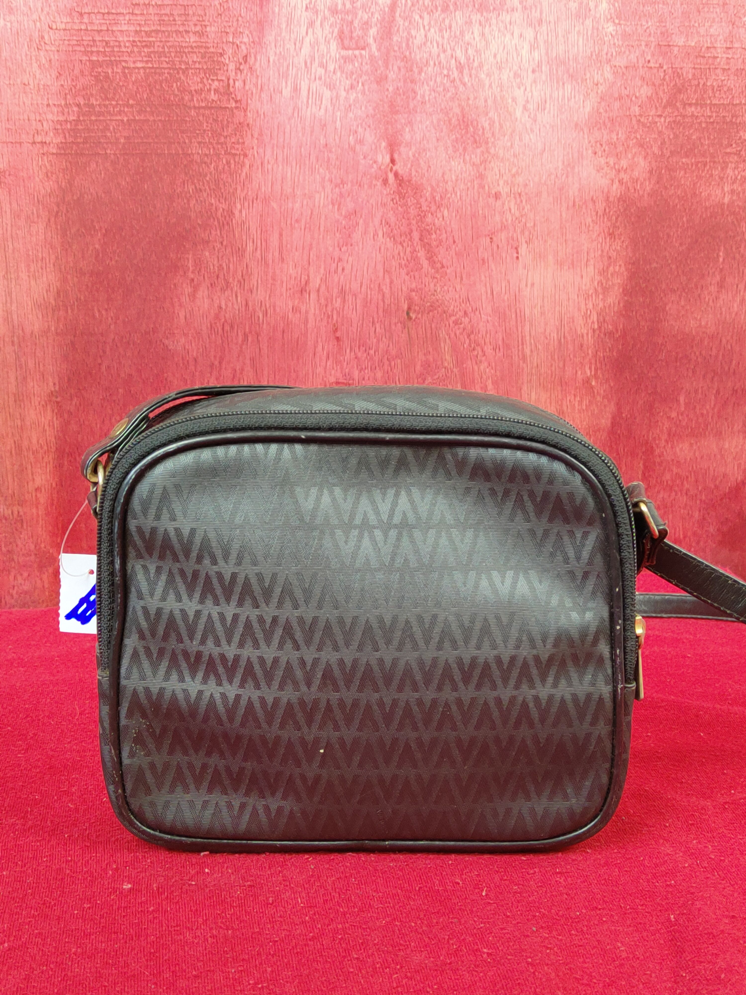 Japanese Brand Mario Valentino Black Crossbody sling Bag #SB043 Size ONE SIZE - 7 Thumbnail