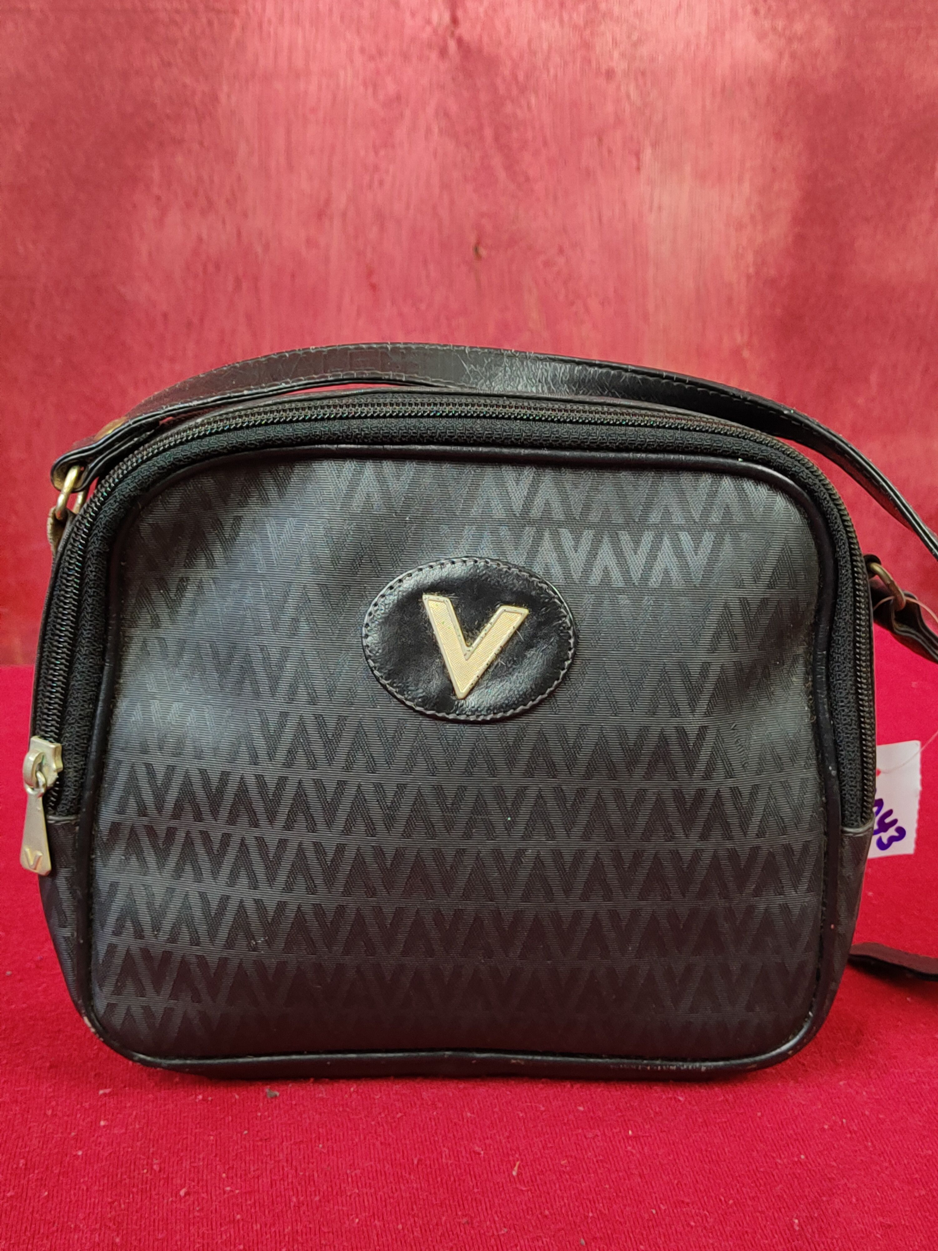 Japanese Brand Mario Valentino Black Crossbody sling Bag #SB043 Size ONE SIZE - 5 Thumbnail