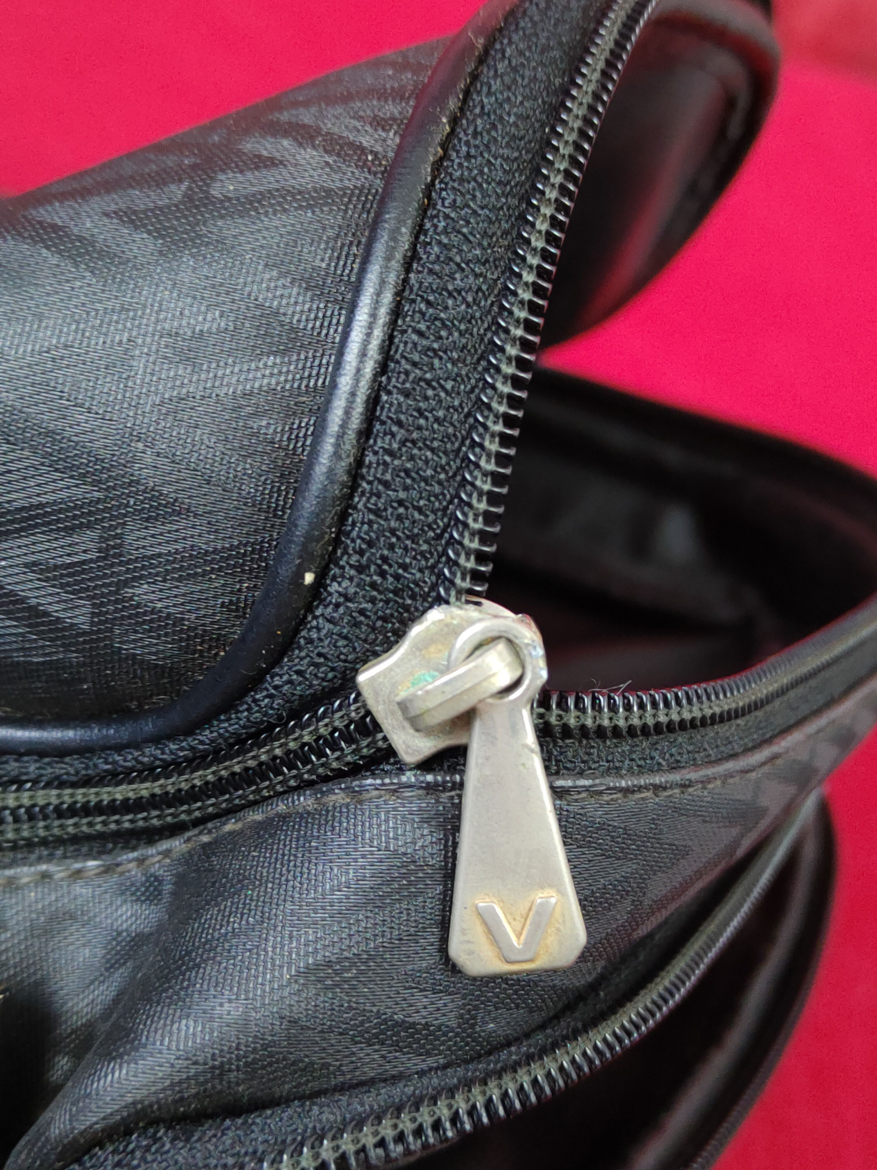 Japanese Brand Mario Valentino Black Crossbody sling Bag #SB043 Size ONE SIZE - 18 Thumbnail