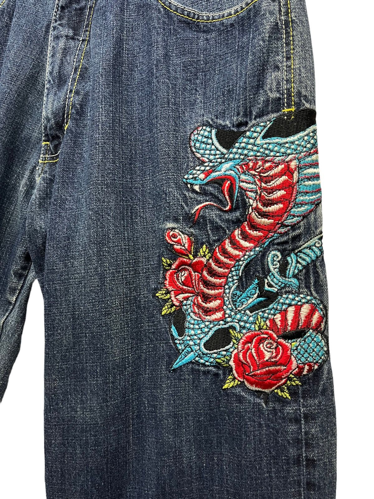 Avirex 🔥Embroidery Tattoo Design Cobra Sword Roses Baggy Fit Denim Size US 33 - 1 Thumbnail