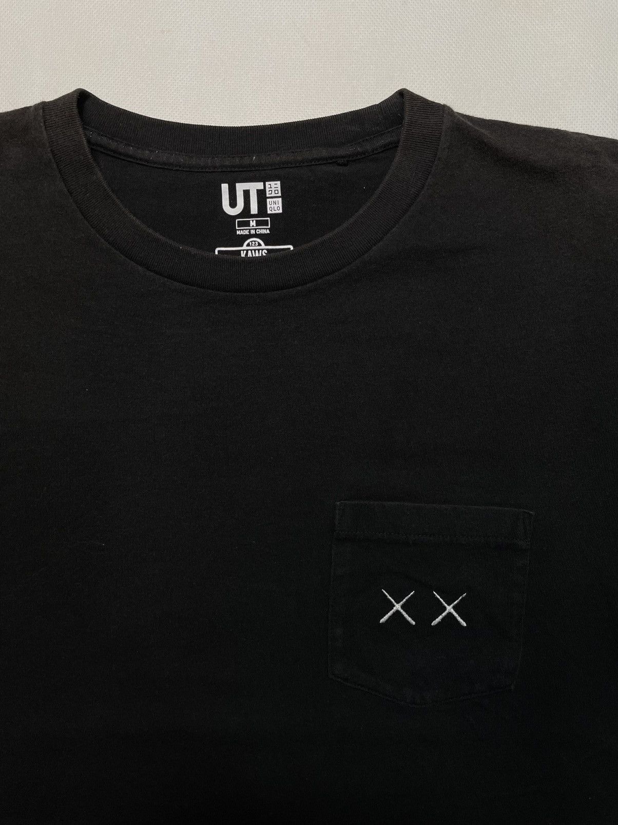 Kaws × Vintage Vintage Kaws Sesame Street Uniqlo shirt full print off desi Size US M / EU 48-50 / 2 - 5 Thumbnail