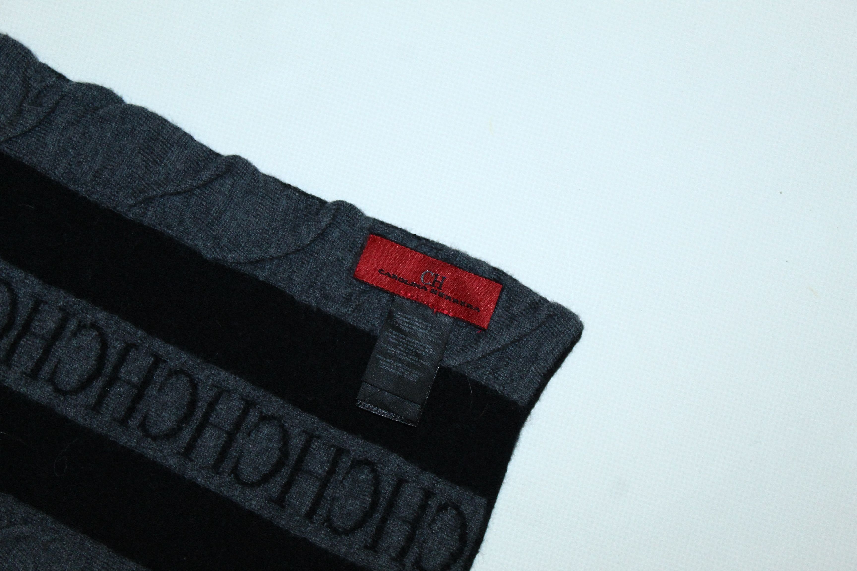 Carolina Herrera Carolina Herrera Signatured Lana Merino Fino Unisex Scarf Size ONE SIZE - 3 Thumbnail