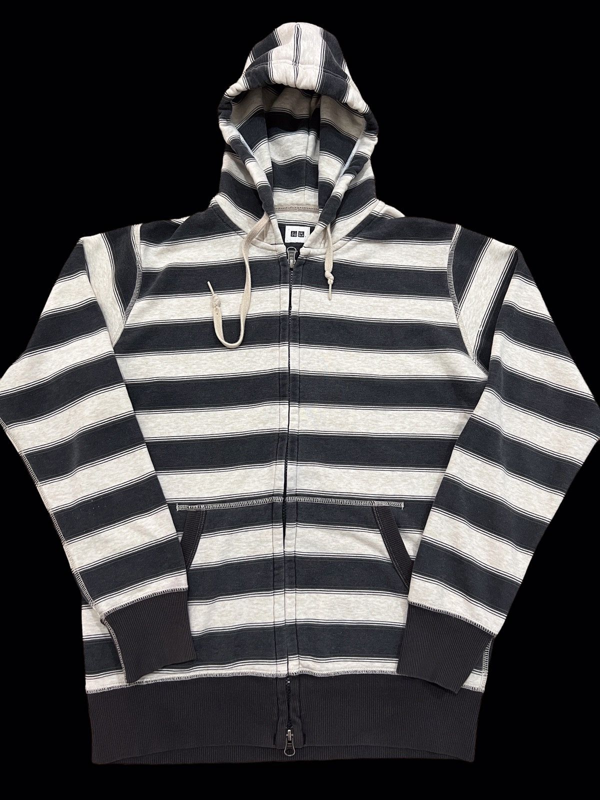 Uniqlo Uniqlo Hoodies Sweatshir Size US S / EU 44-46 / 1 - 1 Thumbnail