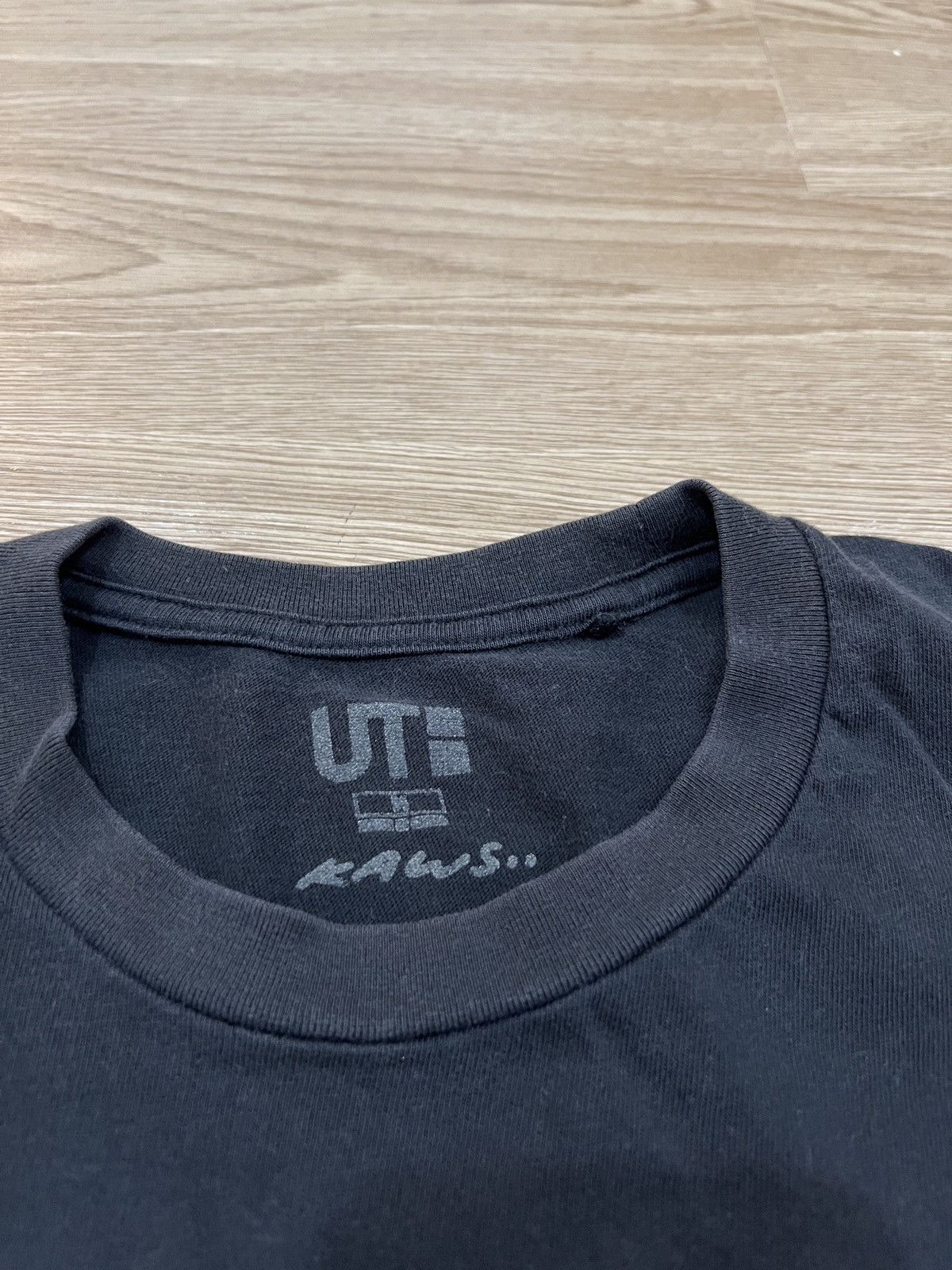 Japanese Brand × Kaws × Uniqlo Kaws x Uniqlo Black Sun Faded Pocket T-Shirt Size US S / EU 44-46 / 1 - 7 Thumbnail