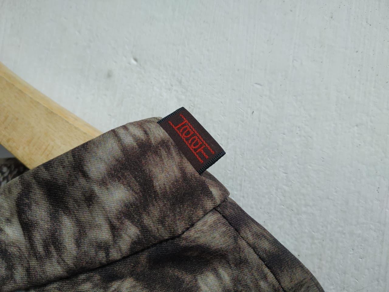 Issey Miyake Haat by Issey Miyake Animal Print Reversible Stretch Pants Size US 30 / EU 46 - 14 Thumbnail