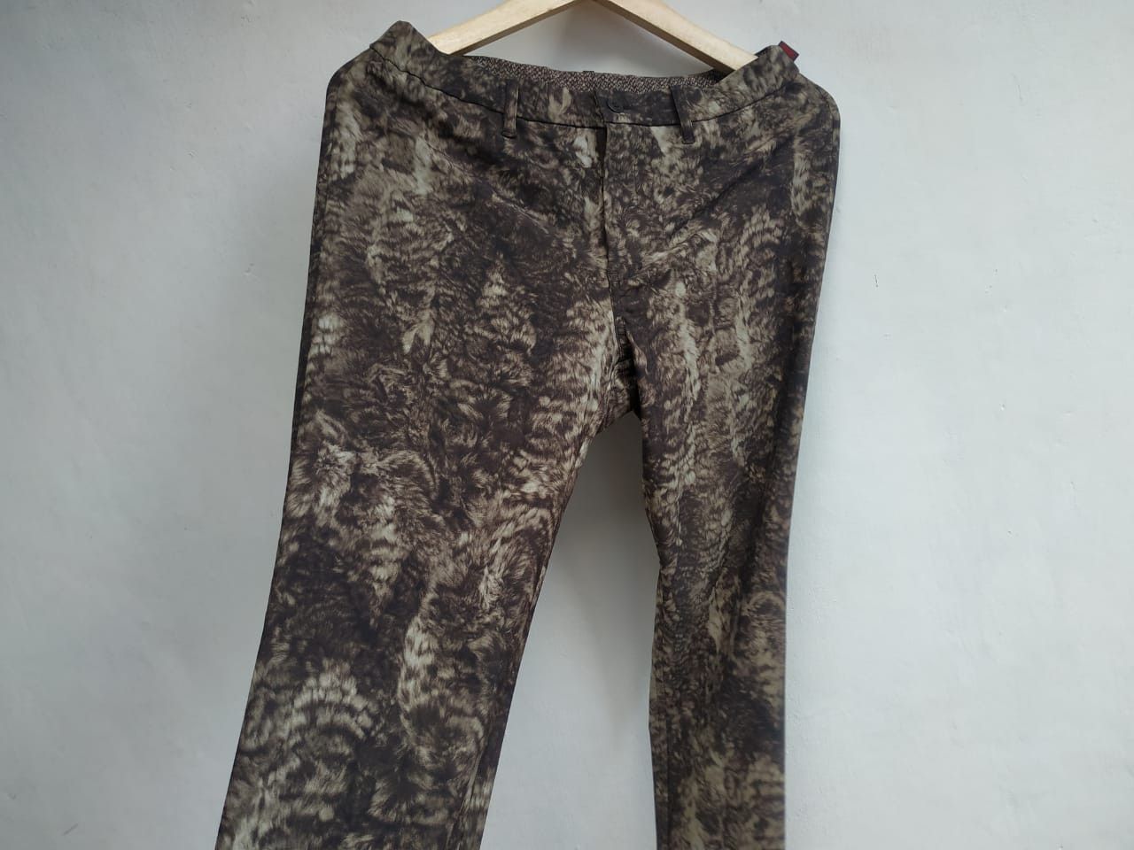 Issey Miyake Haat by Issey Miyake Animal Print Reversible Stretch Pants Size US 30 / EU 46 - 8 Thumbnail