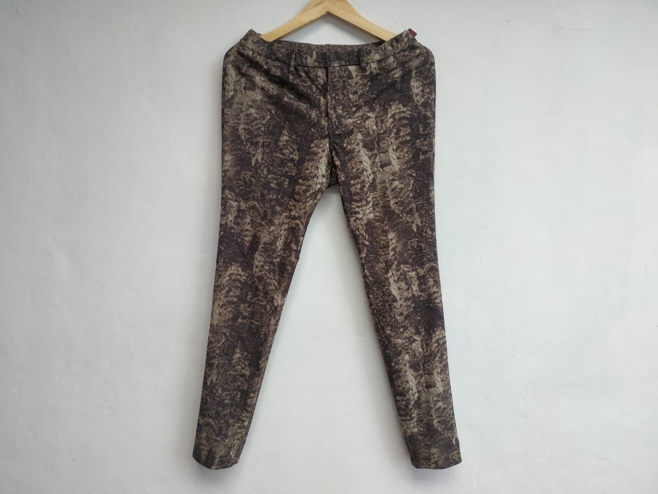 Issey Miyake Haat by Issey Miyake Animal Print Reversible Stretch Pants Size US 30 / EU 46 - 1 Thumbnail