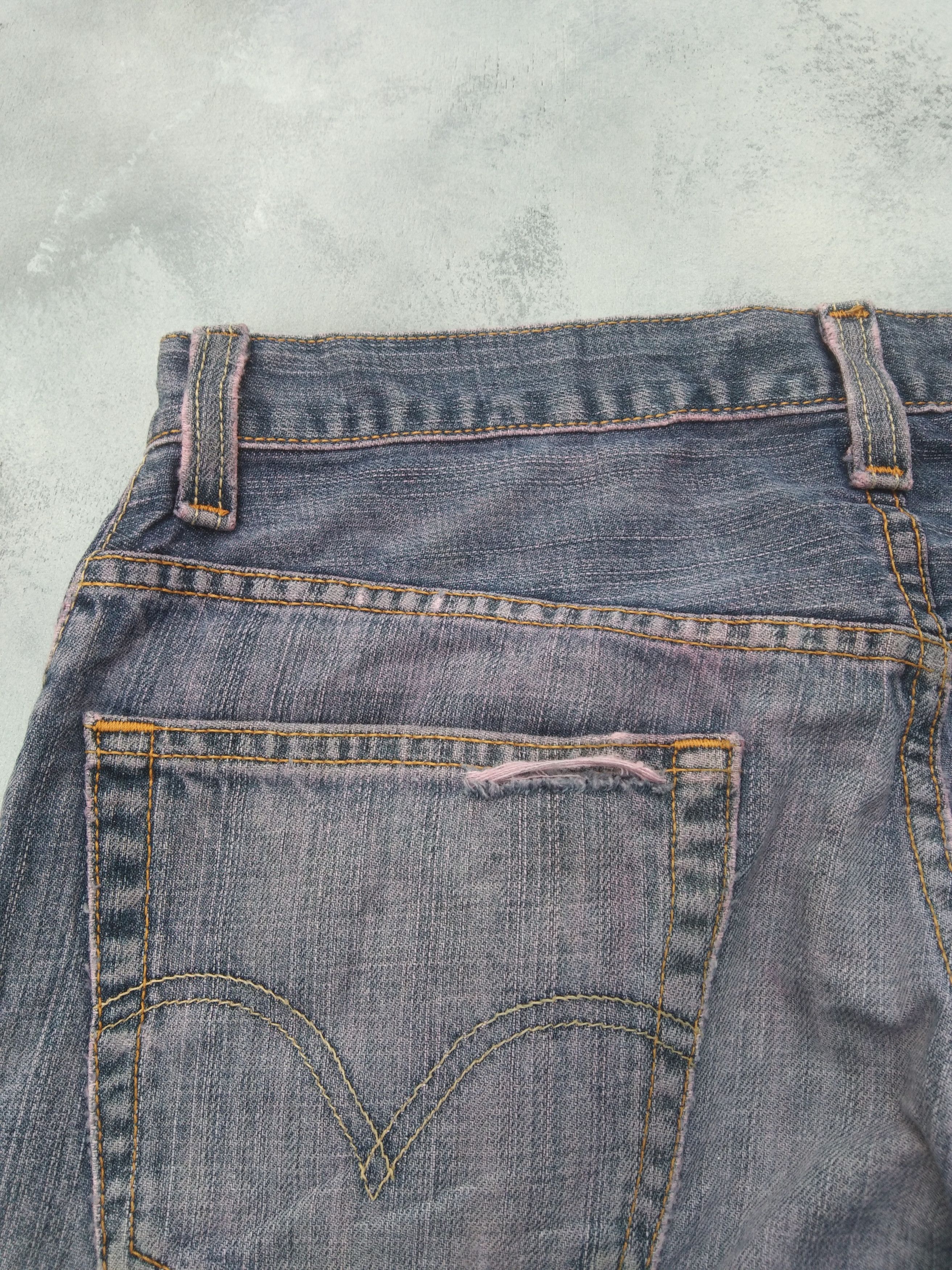 Levi's Vintage Levi's Jeans 559 Distressed Denim 33x30 Size US 33 - 4 Thumbnail