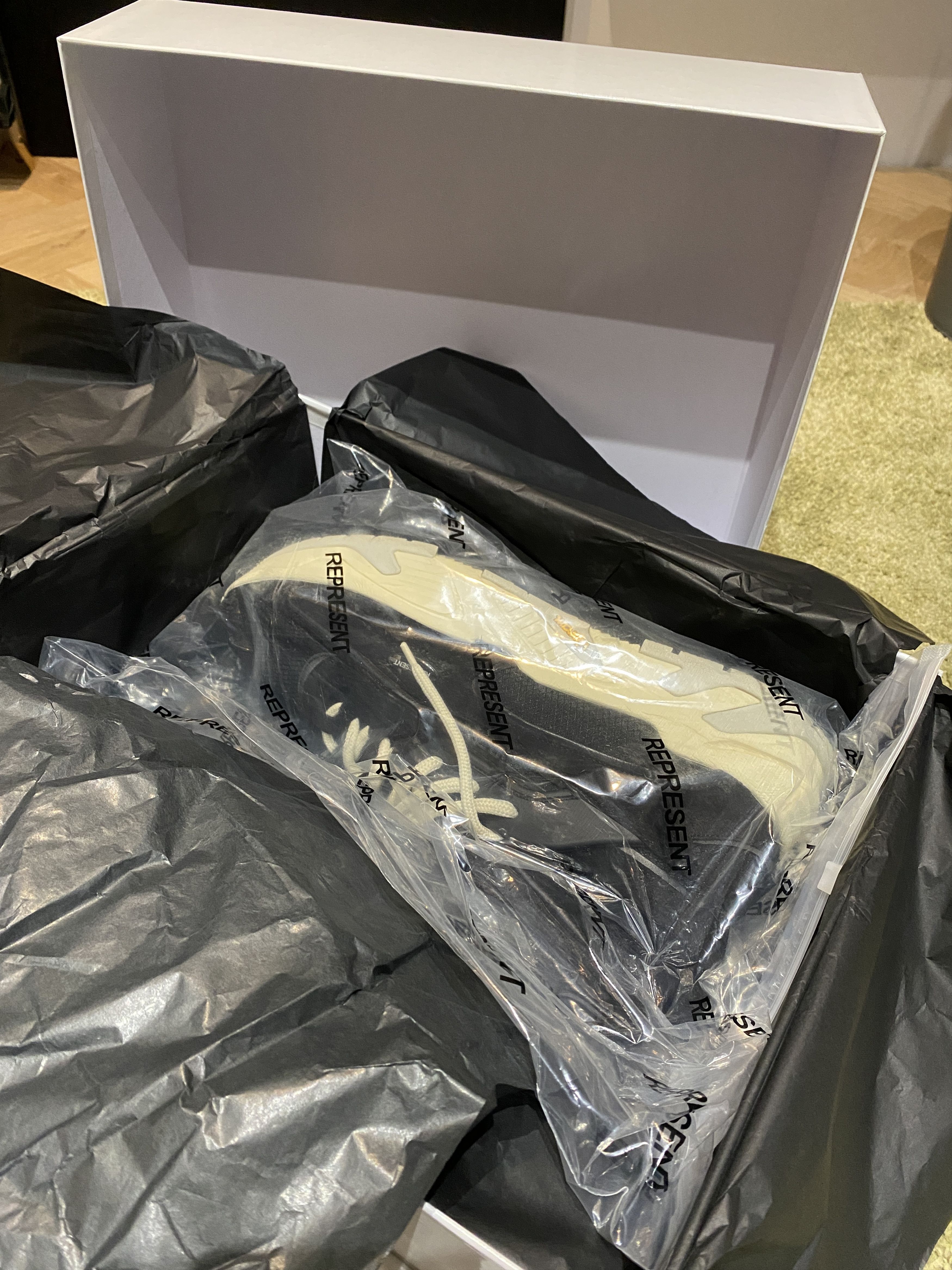 Represent Clo. TERRIER SNEAKER BLACK / OFF WHITE Size US 11 / EU 44 - 3 Thumbnail