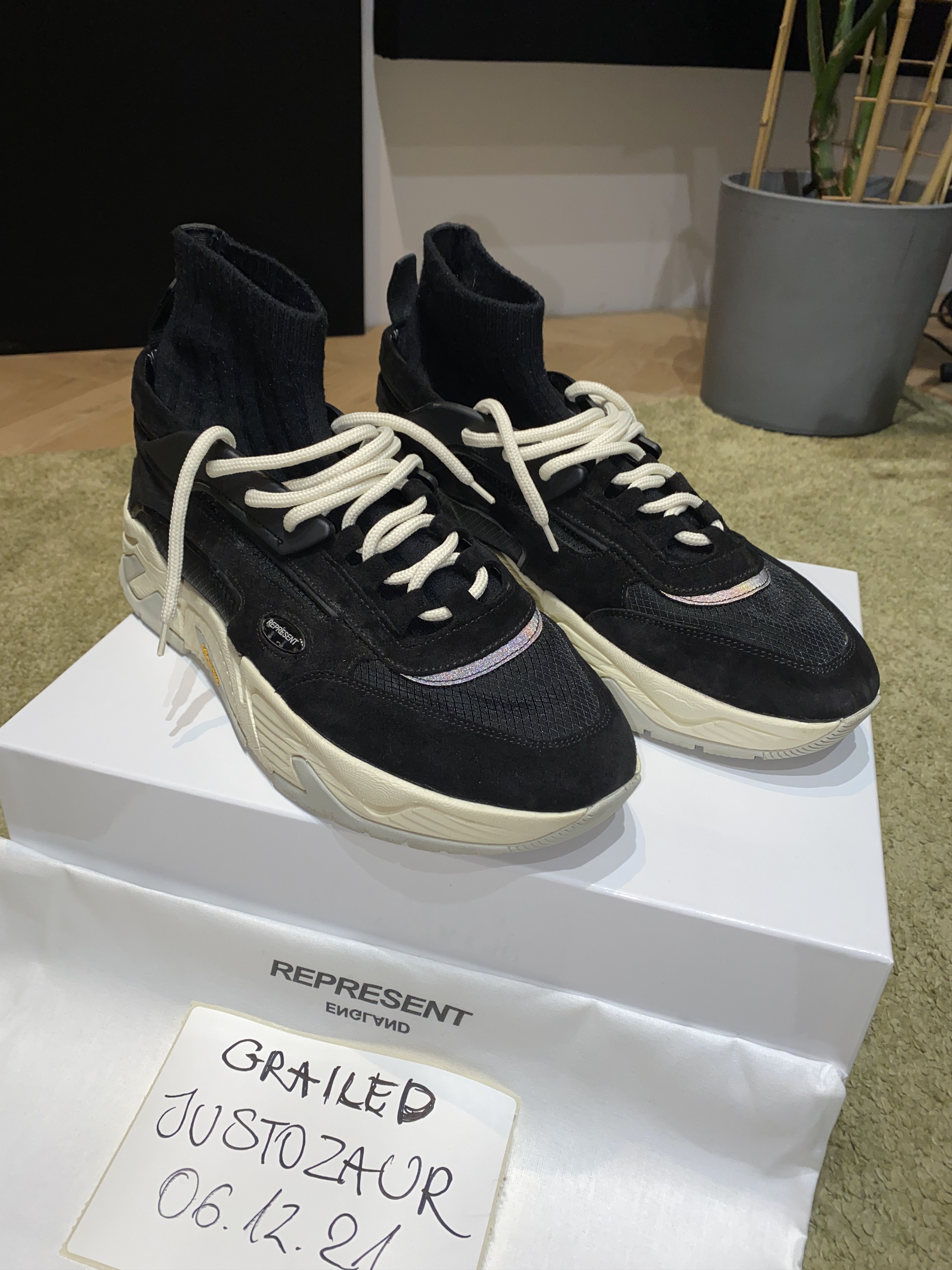 Represent Clo. TERRIER SNEAKER BLACK / OFF WHITE Size US 11 / EU 44 - 2 Thumbnail