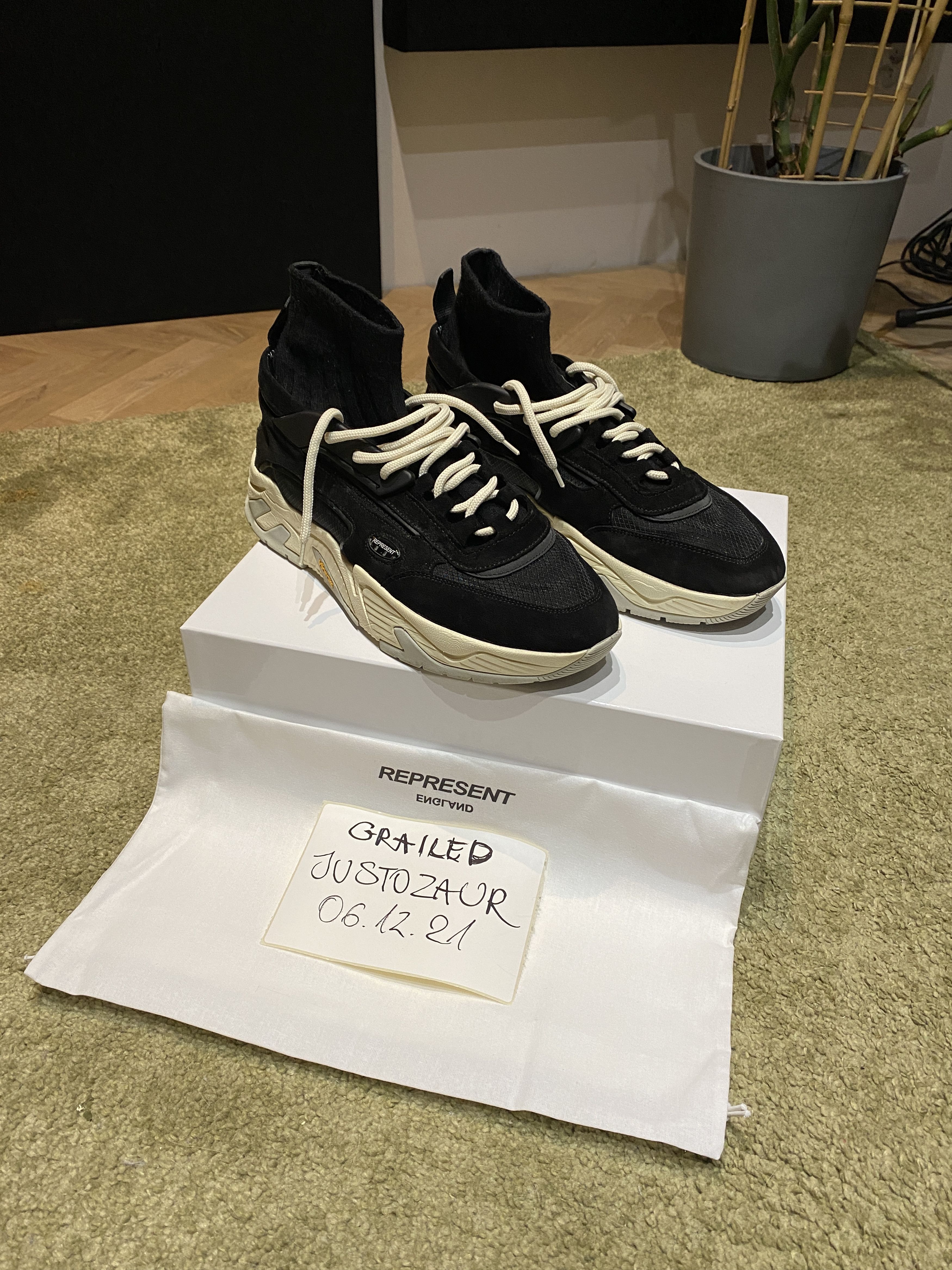 Represent Clo. TERRIER SNEAKER BLACK / OFF WHITE Size US 11 / EU 44 - 1 Thumbnail