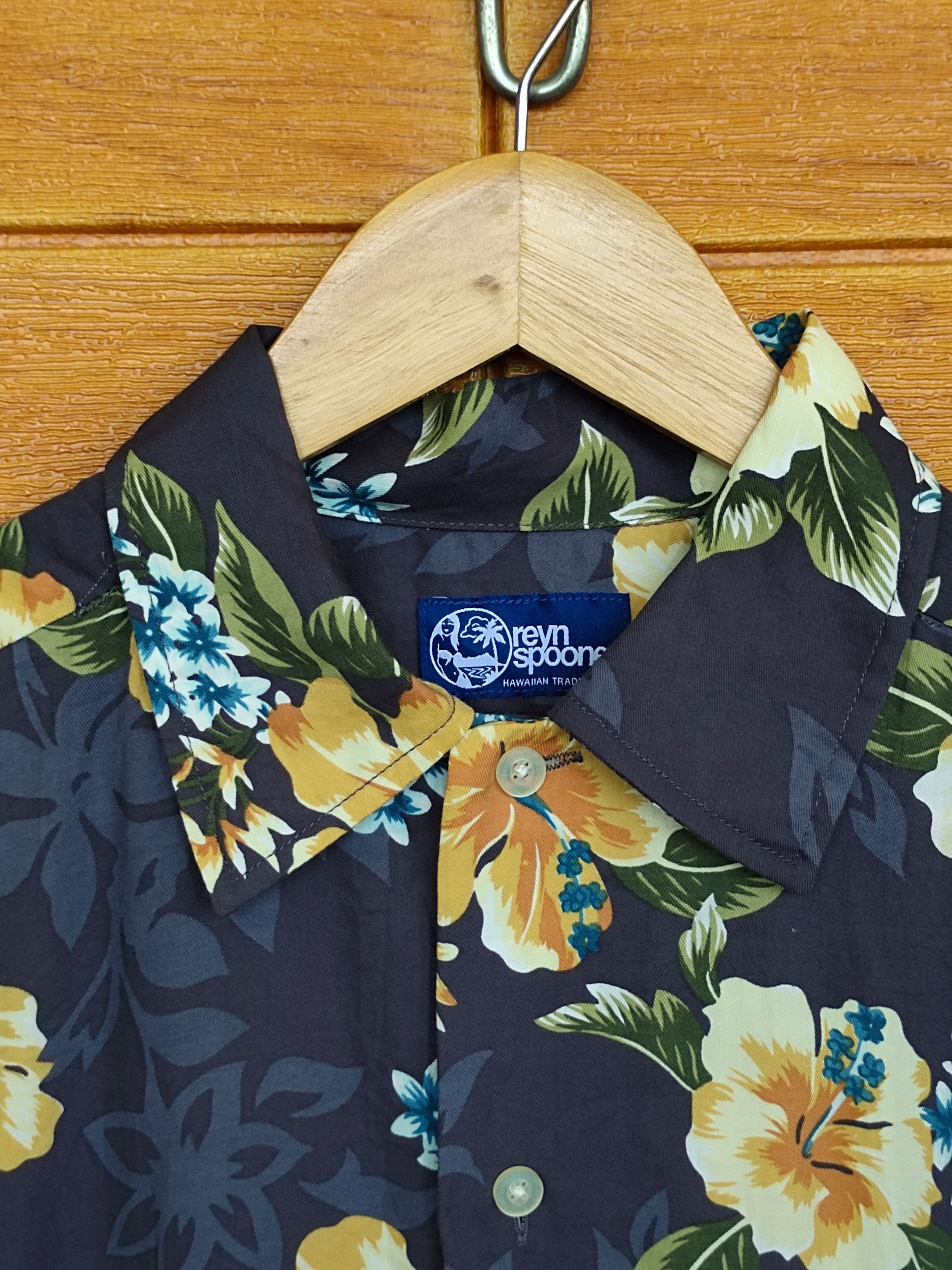 Reyn Spooner REYN SPOONER Hibiscus Hawaiian Shirt Size US M / EU 48-50 / 2 - 1 Thumbnail