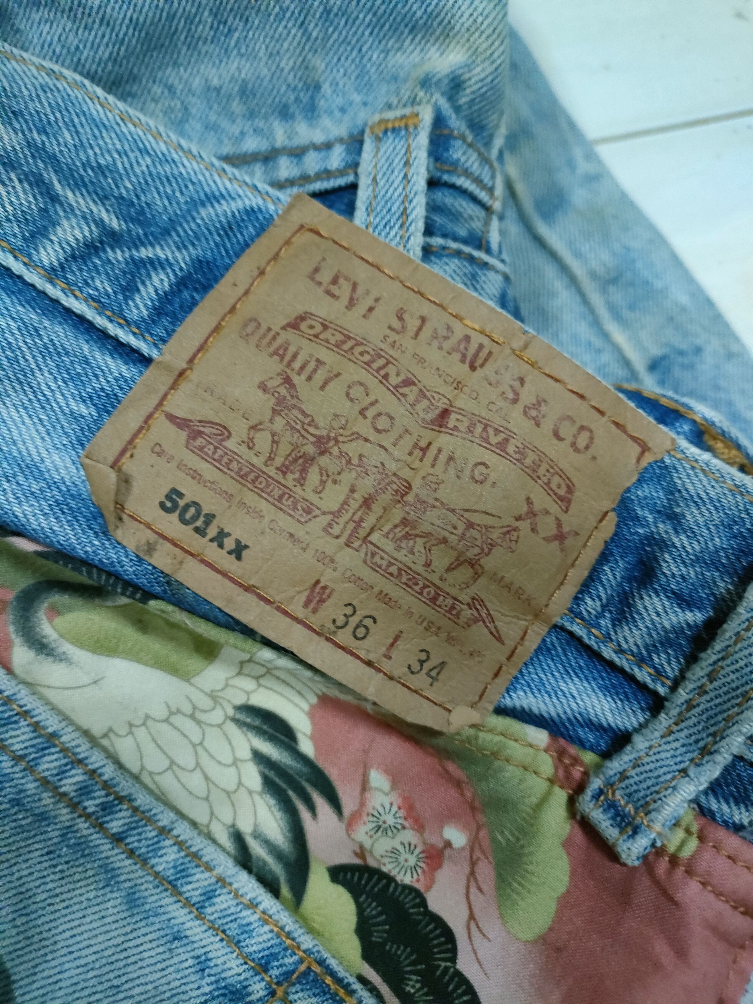Levi's × Levi's Vintage Clothing 🔥 RARE Vintage Levis 501 Distressed Jeans Size US 35 - 10 Thumbnail