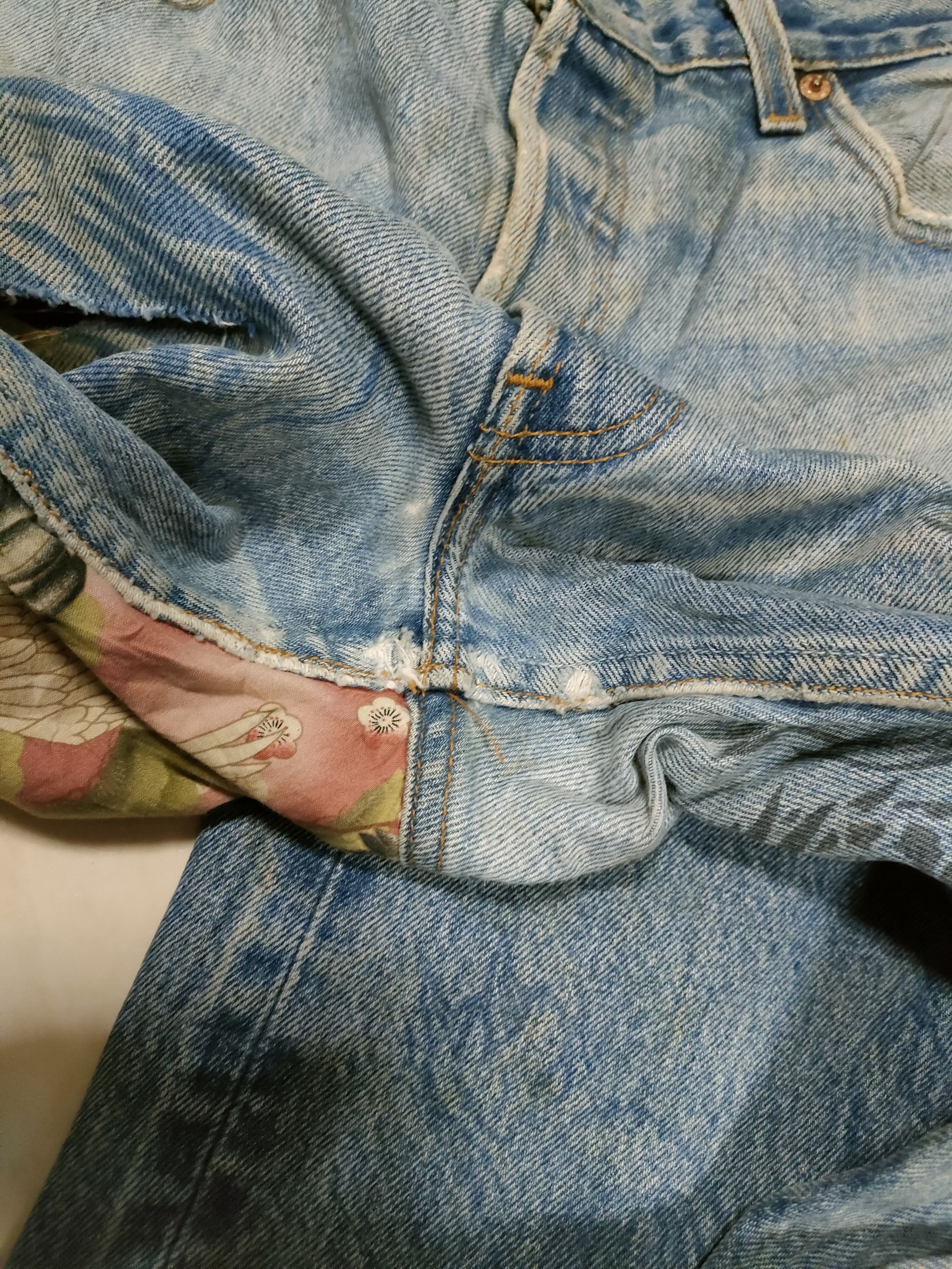 Levi's × Levi's Vintage Clothing 🔥 RARE Vintage Levis 501 Distressed Jeans Size US 35 - 8 Thumbnail