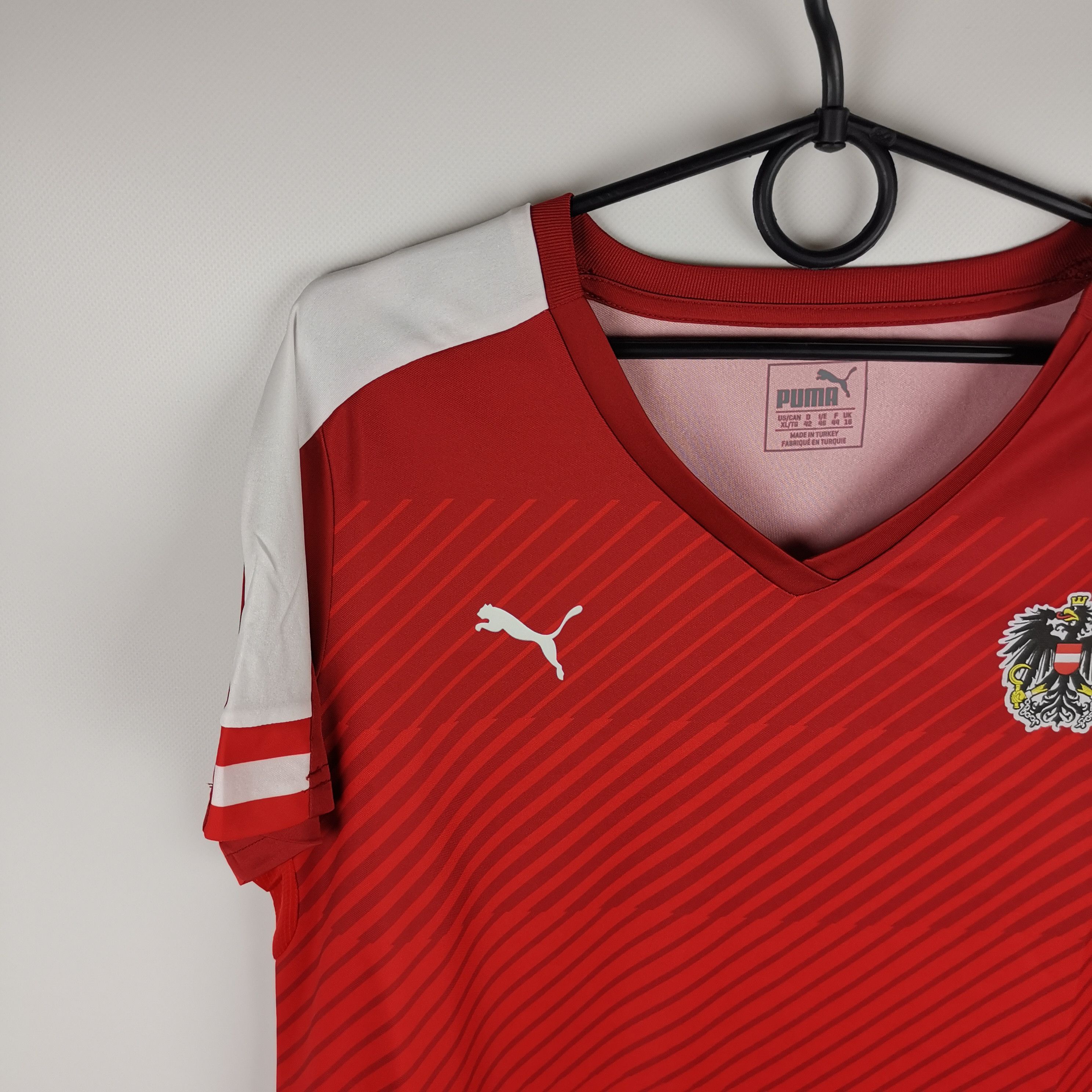 Puma Puma Austria 2016 2017 wmns home soccer jersey football Size XL / US 12-14 / IT 48-50 - 4 Thumbnail