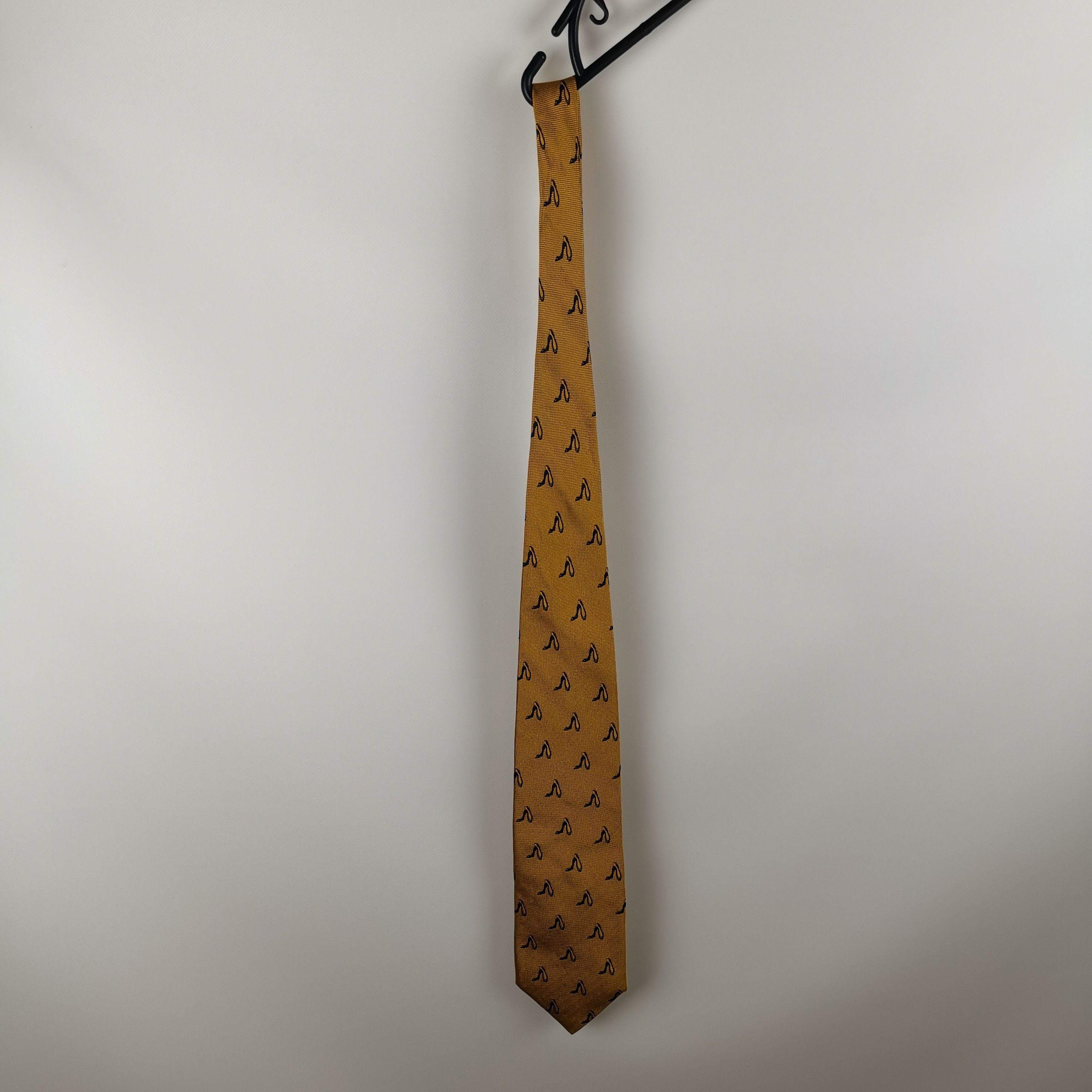 Bally Bally 100% silk yellow snake high heels pattern luxury tie Size ONE SIZE - 1 Thumbnail