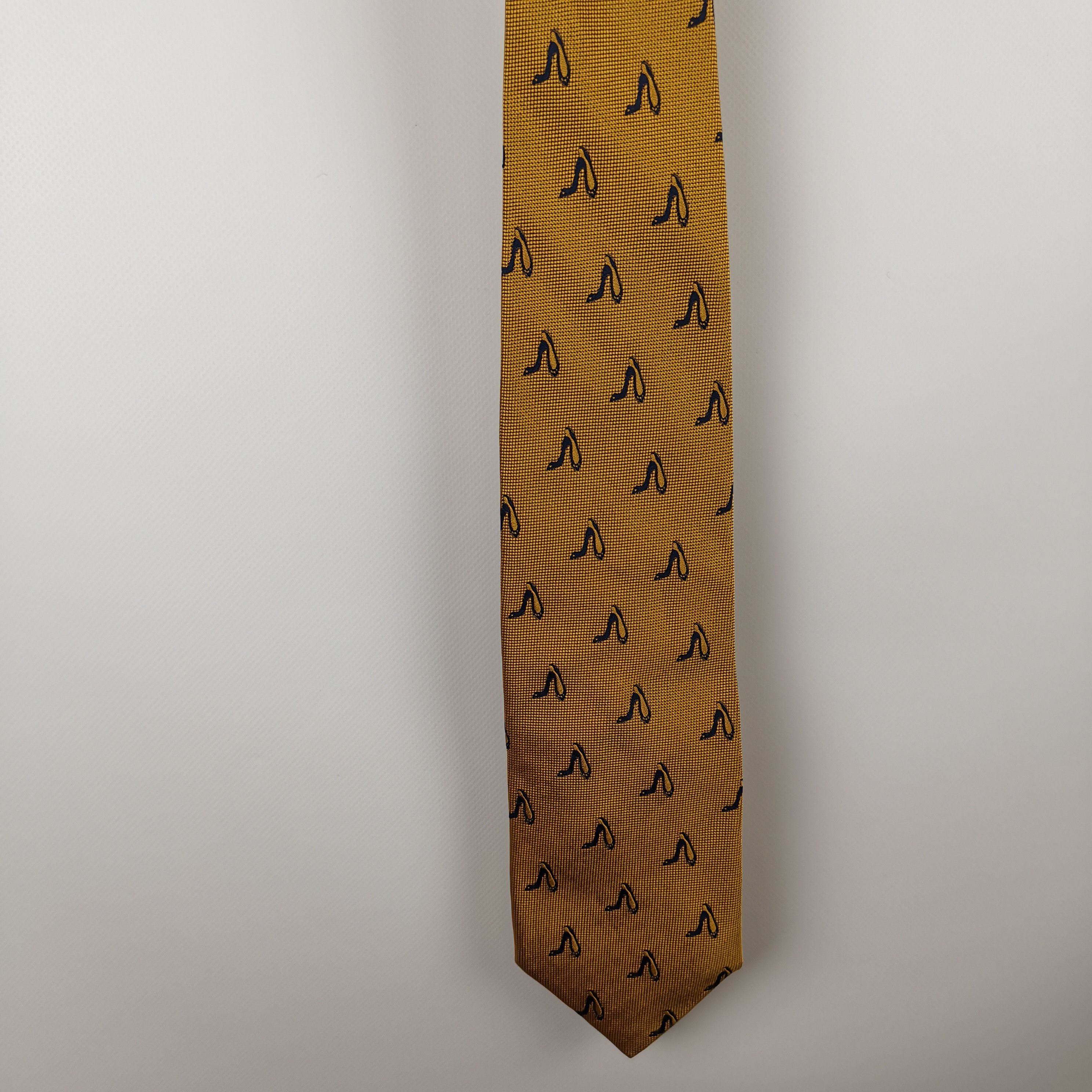 Bally Bally 100% silk yellow snake high heels pattern luxury tie Size ONE SIZE - 5 Thumbnail