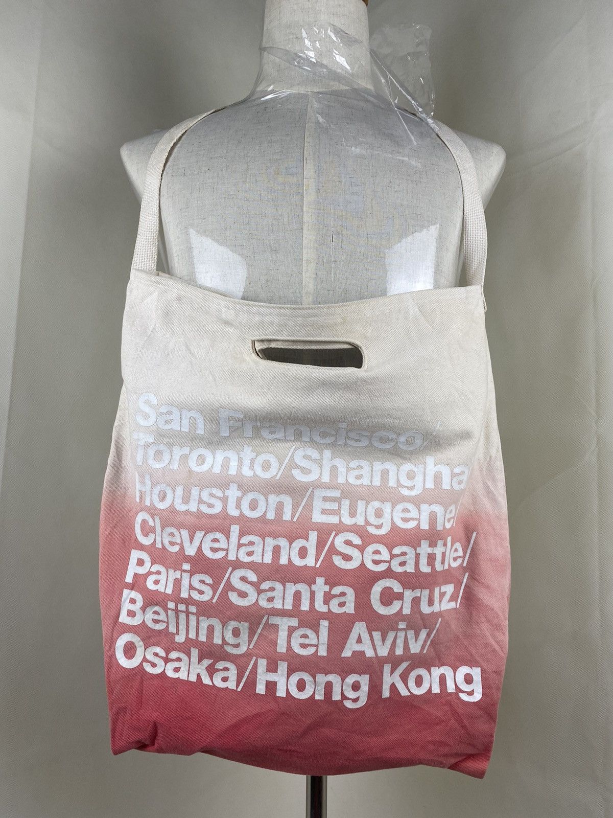 American Apparel Printed City Series Sling Crossbody Bag American Apparel Size ONE SIZE - 1 Thumbnail