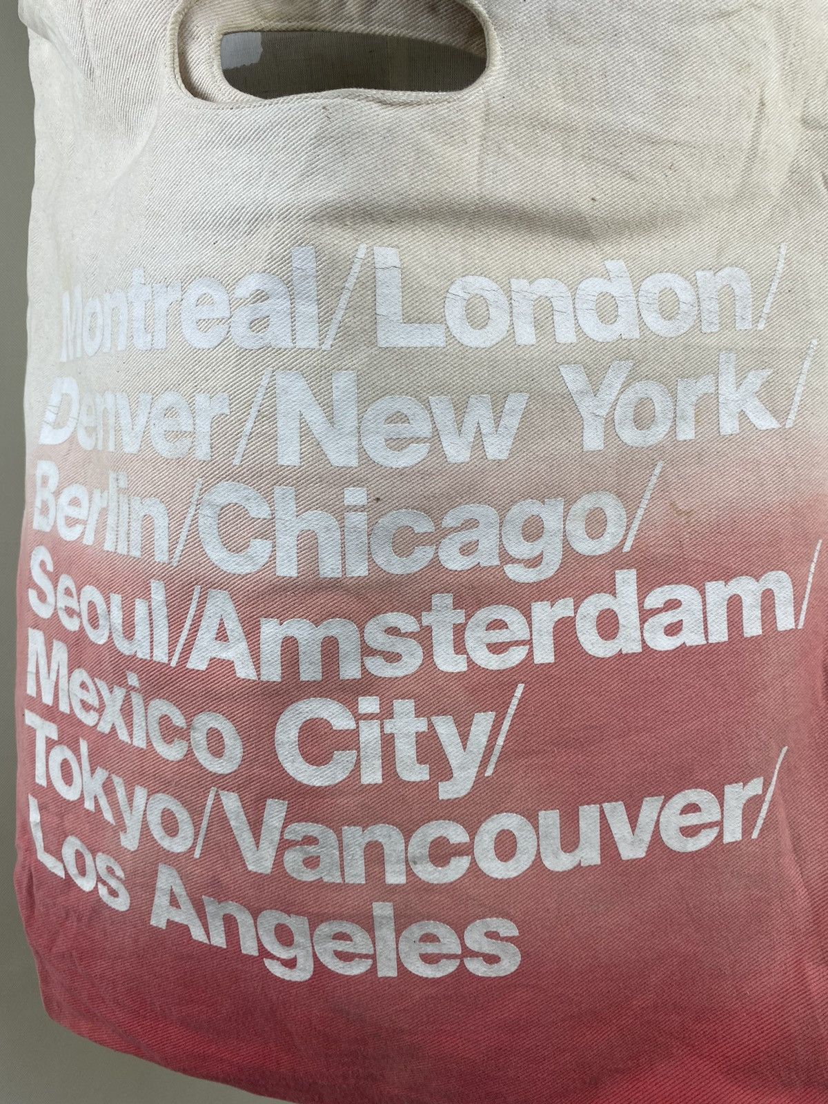 American Apparel Printed City Series Sling Crossbody Bag American Apparel Size ONE SIZE - 3 Thumbnail
