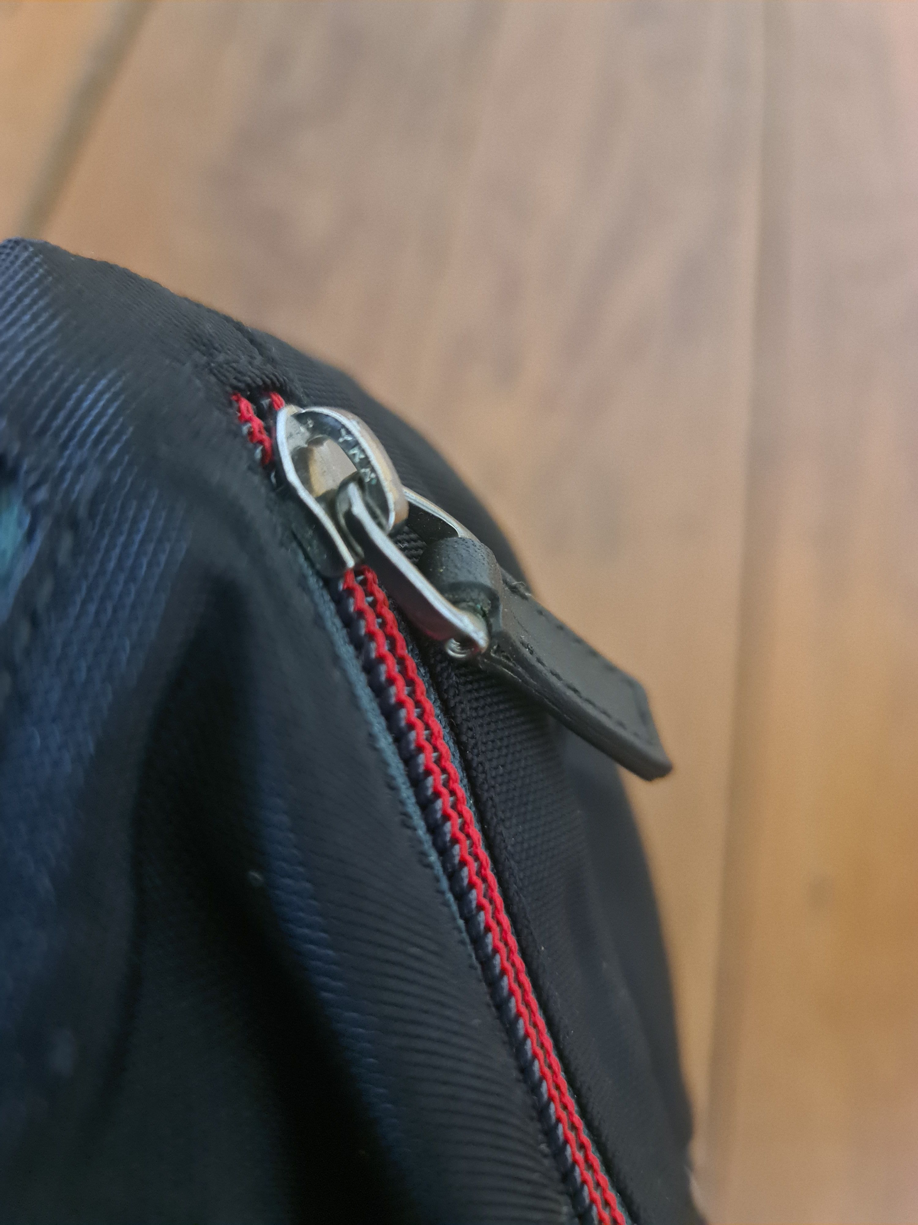 Gucci Rare GUCCI Black Canvass Web Zip Drawstring Beltbag Size ONE SIZE - 12 Thumbnail