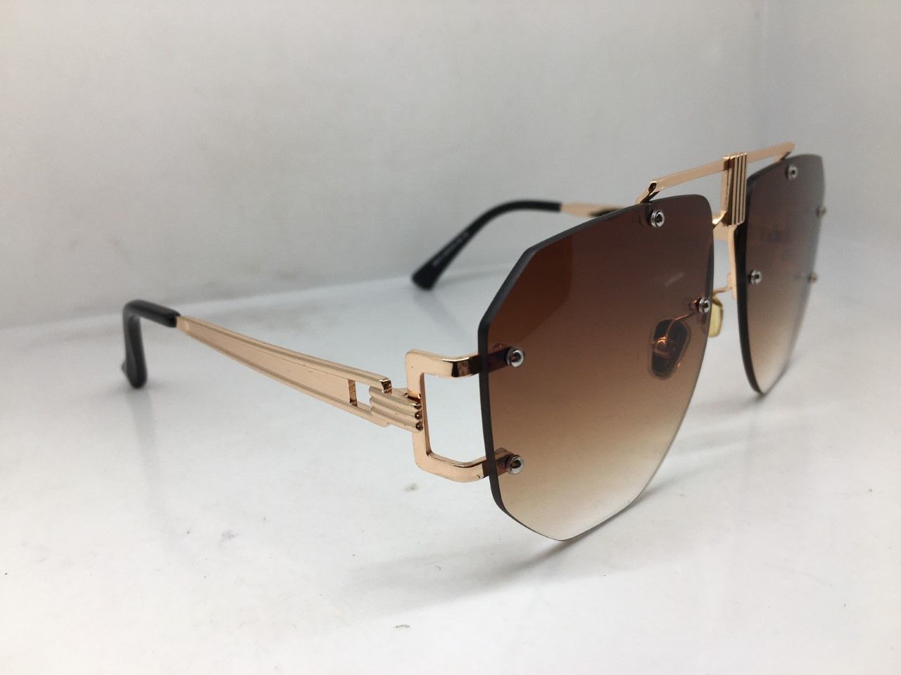 Vintage MOD N.Y.C. RAPPER HIP HOP ARTIST BEAT BOX RIMLESS SUNGLASSES Size ONE SIZE - 2 Thumbnail