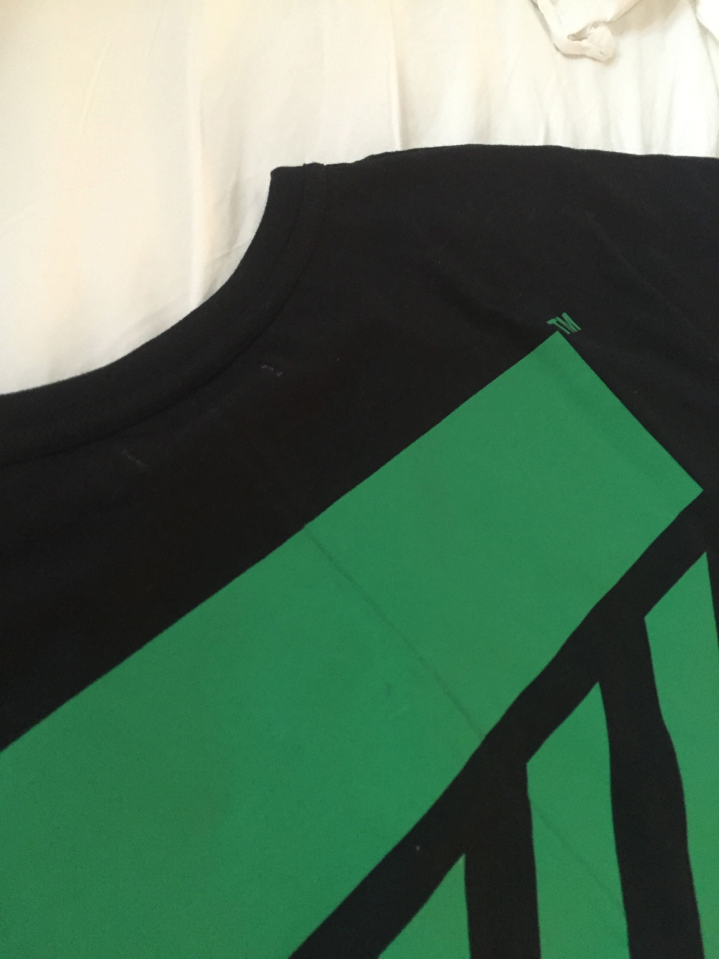 Off-White × Vlone Vlone x Off White Green V Size US M / EU 48-50 / 2 - 8 Thumbnail