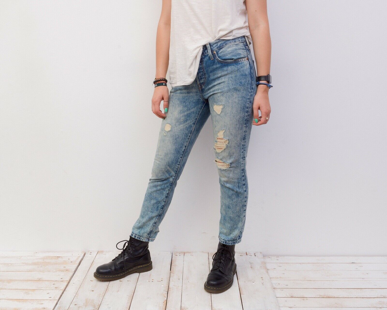 Levi's Women's 501 Jeans Ripped Denim Trousers Pants Bottoms Size 33" - 3 Thumbnail