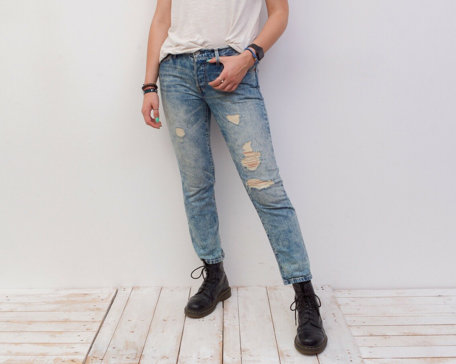 Levi's Women's 501 Jeans Ripped Denim Trousers Pants Bottoms Size 33" - 2 Thumbnail