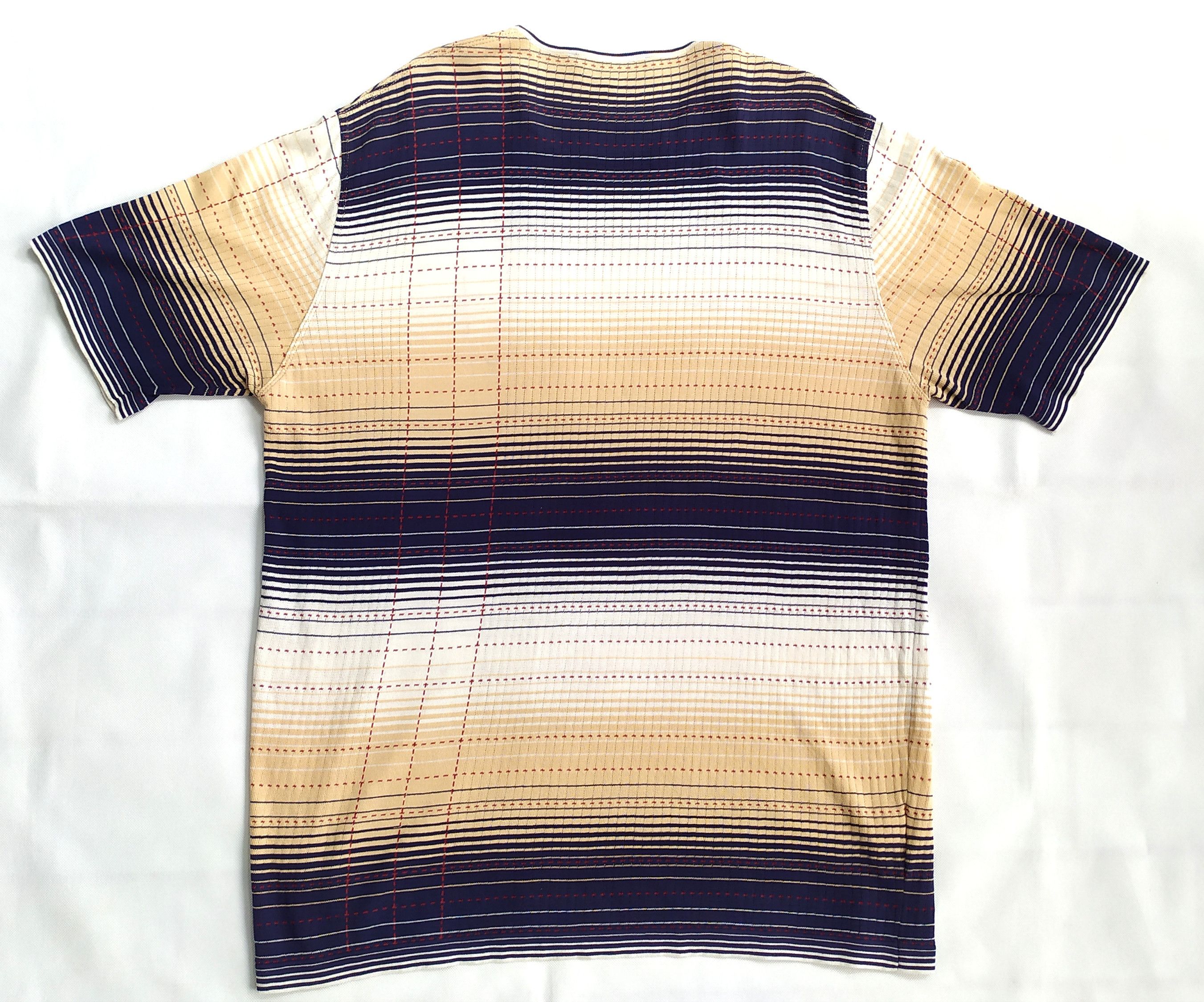 Yves Saint Laurent Vtg Yves Saint Laurent knit t shirt size 105 / L Size US L / EU 52-54 / 3 - 4 Thumbnail
