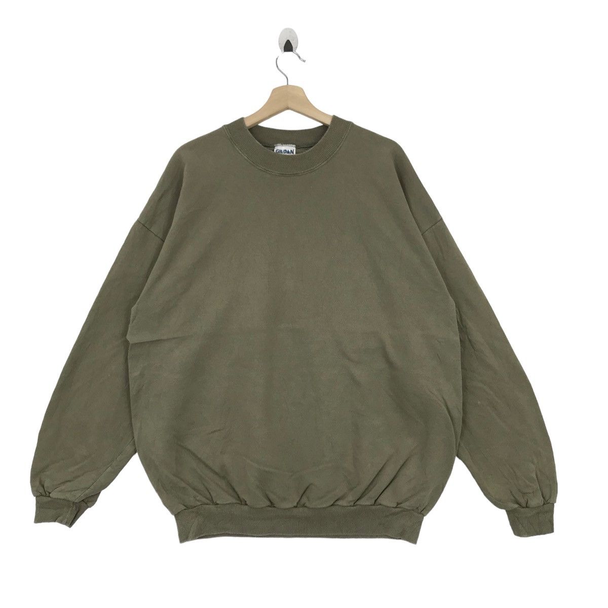 Vintage Gildan Sweatshirt | Grailed