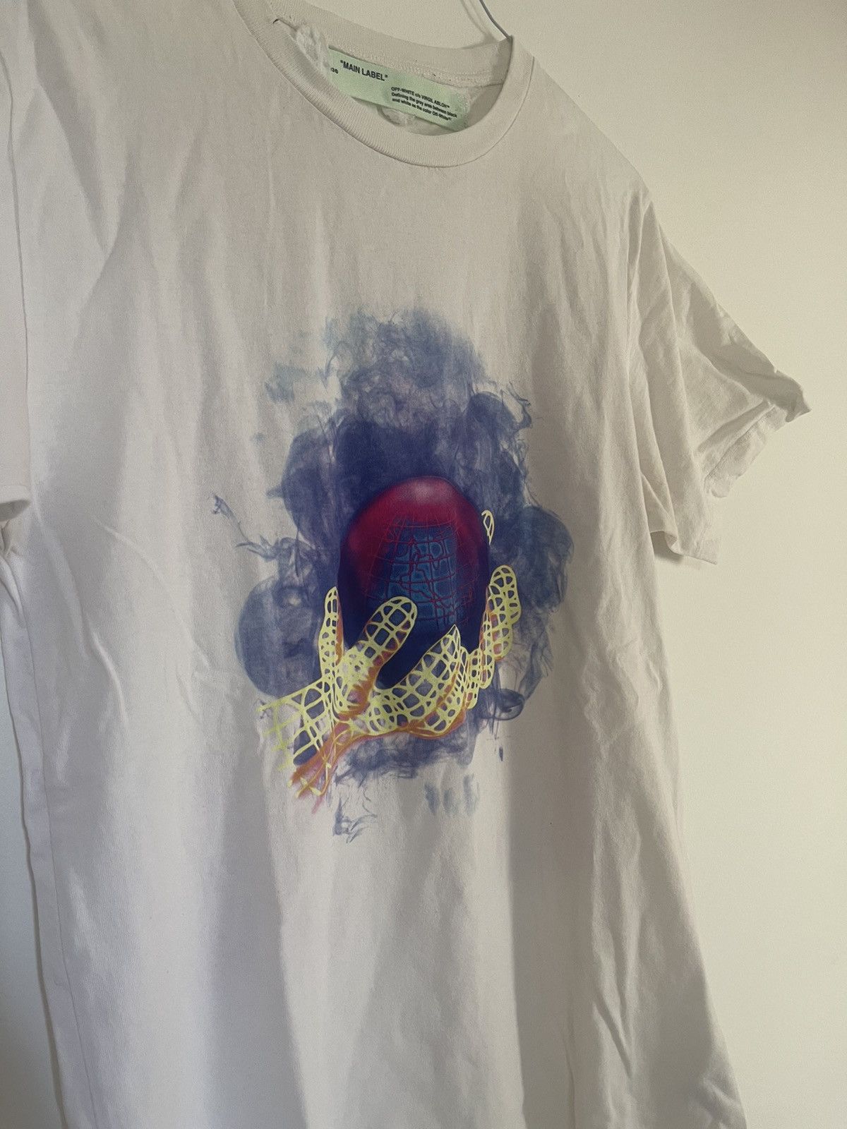 Off white world hand tee deals