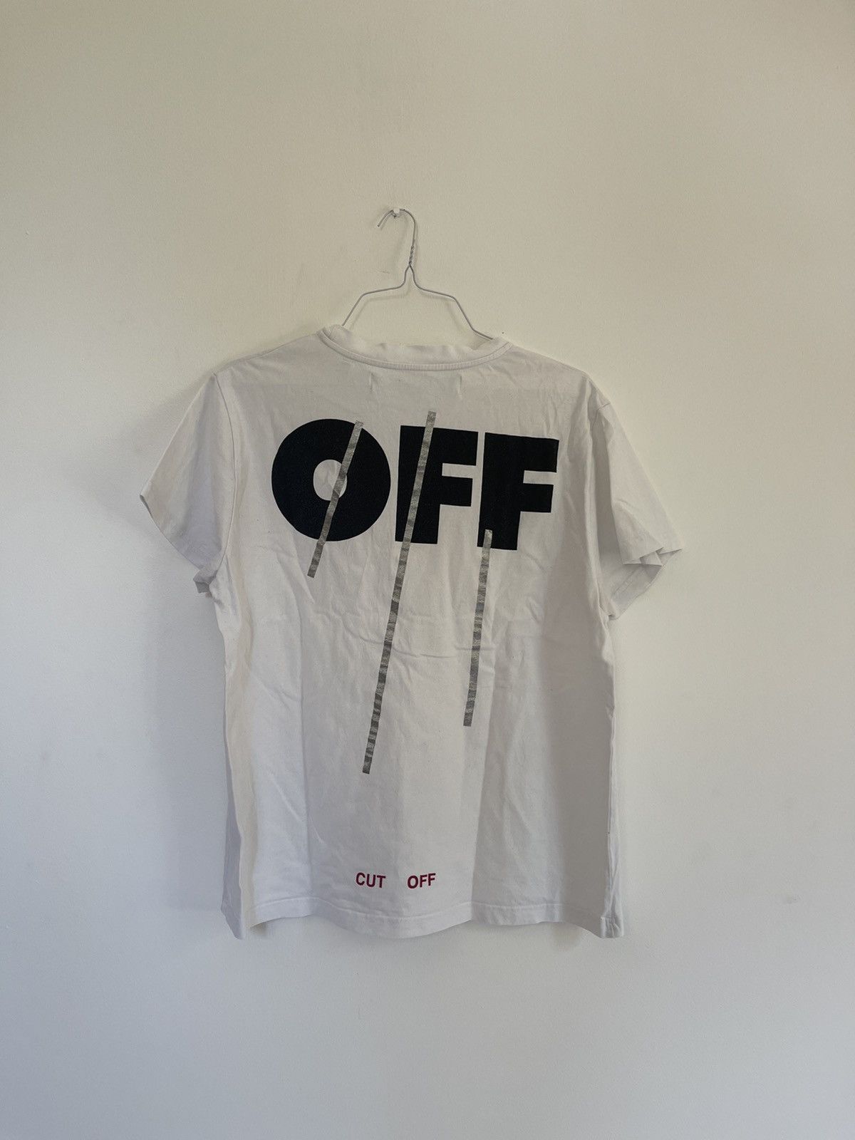 Off white ”cut off” TEE