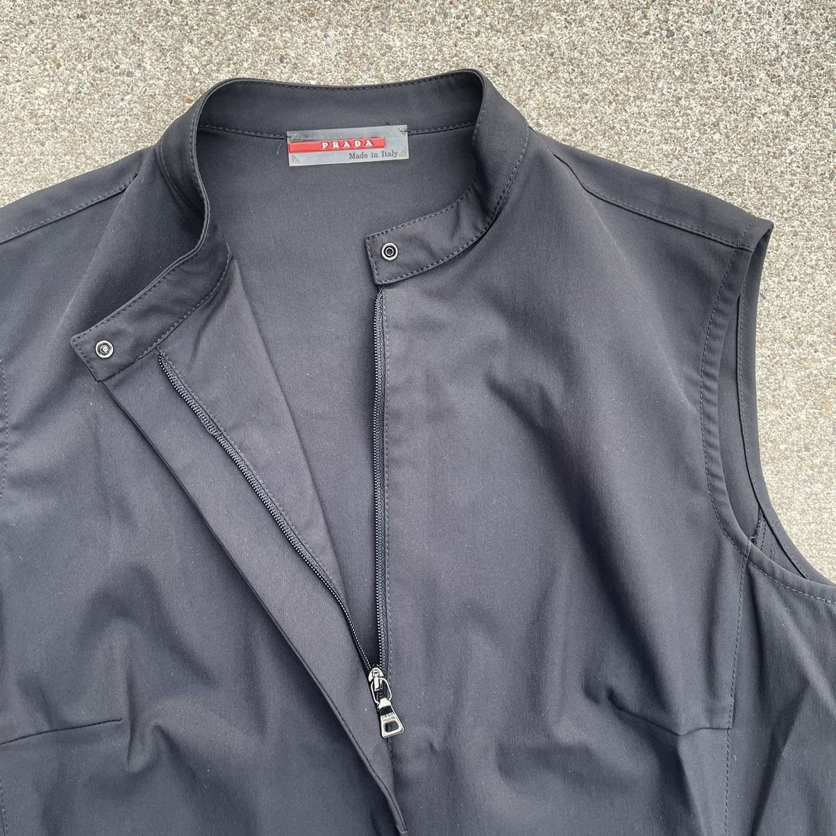 Prada Linea Rossa Sleeveless Jacket Size L / US 10 / IT 46 - 4 Thumbnail